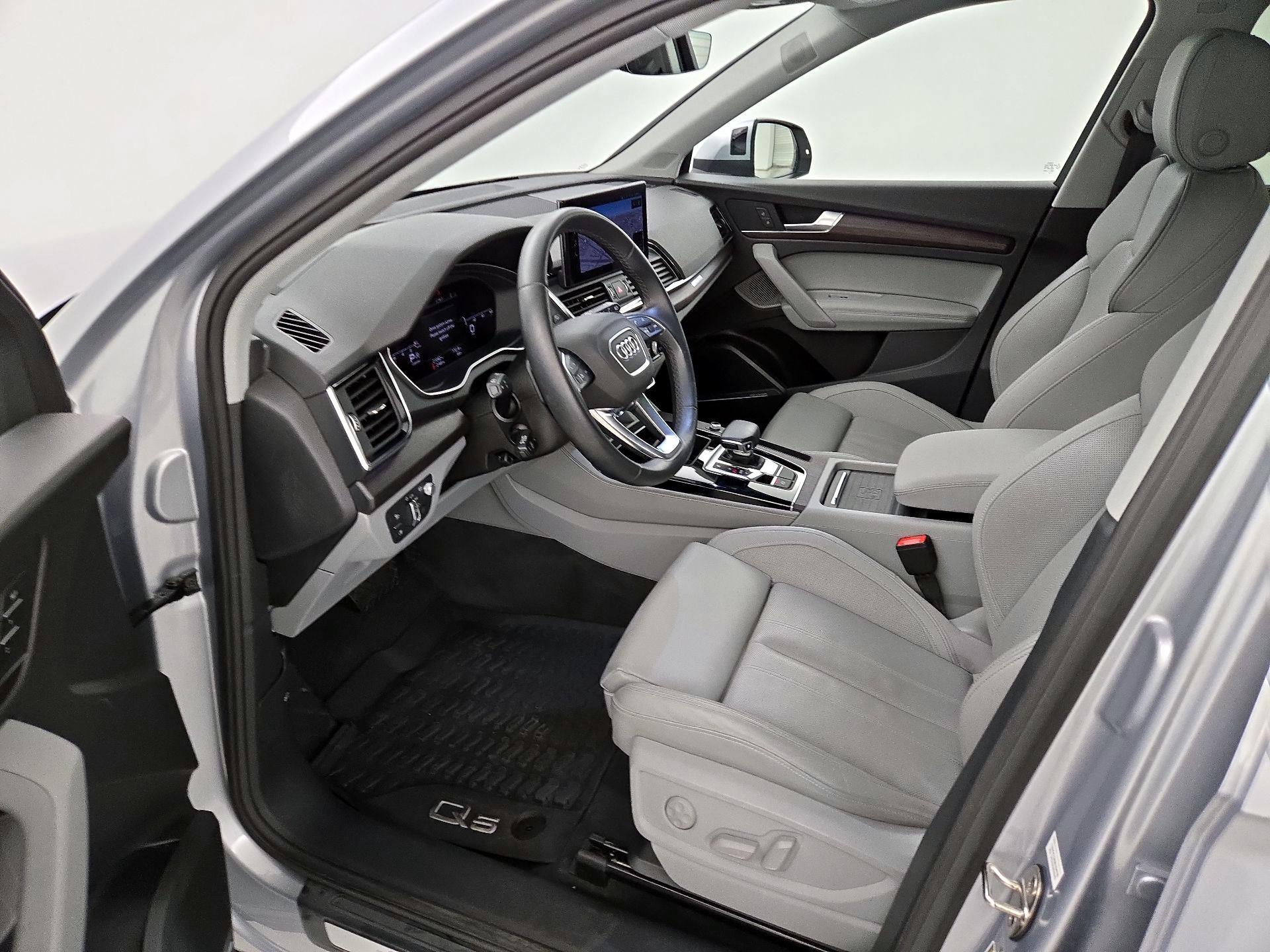 Thumbnail: 2021 Audi Q5 - 11