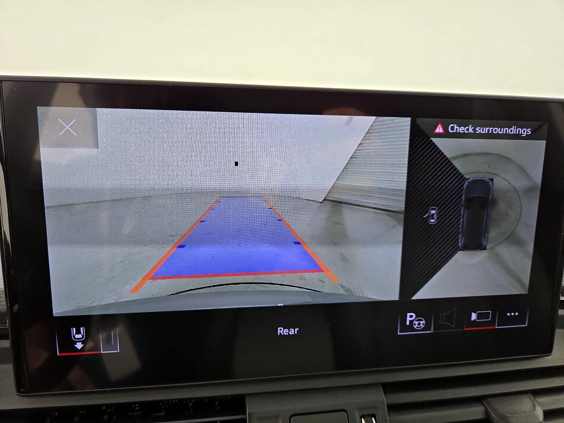 Thumbnail: 2021 Audi Q5 - 15