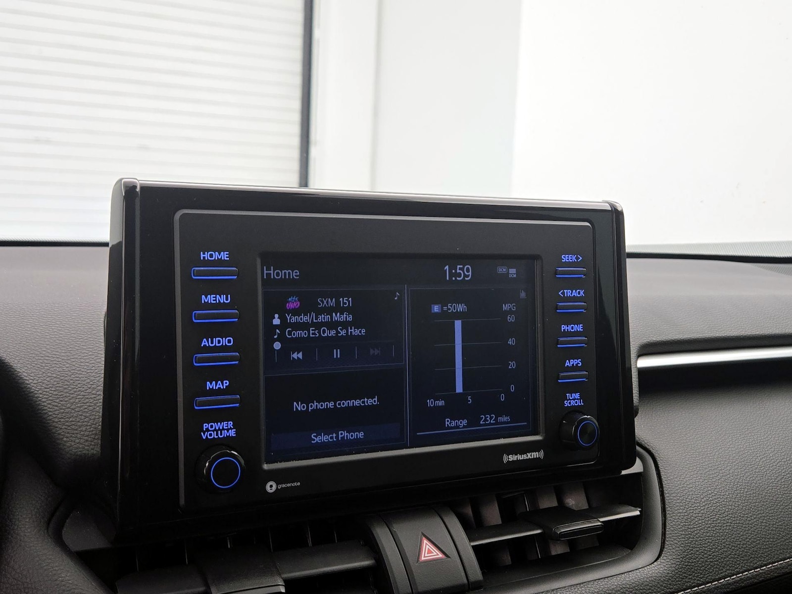 2021 Toyota RAV4 XLE - Photo 16