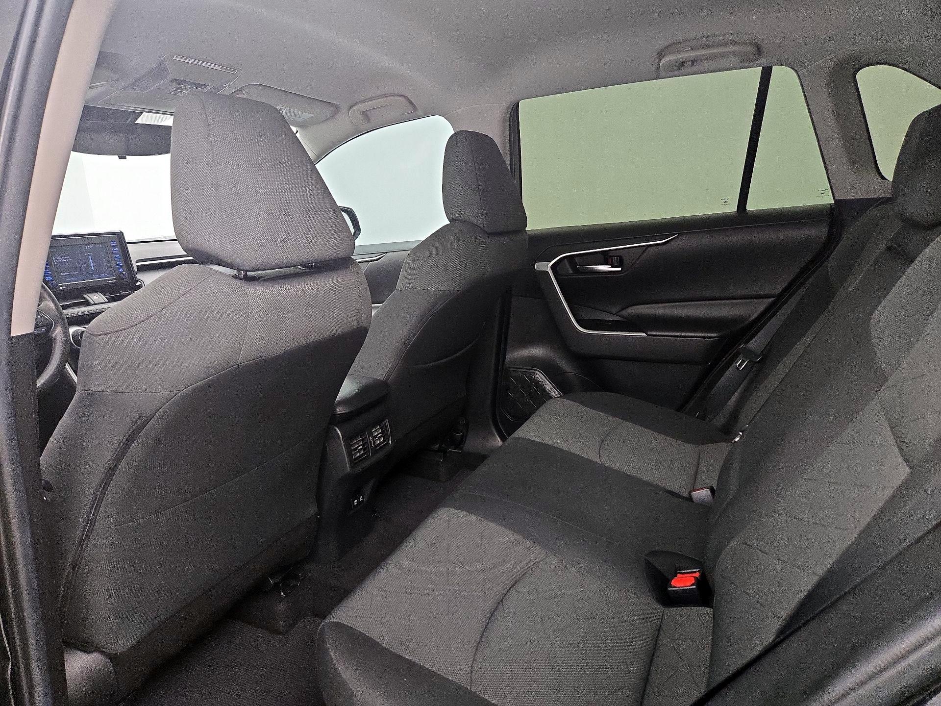 Thumbnail: 2021 Toyota RAV4 - 19