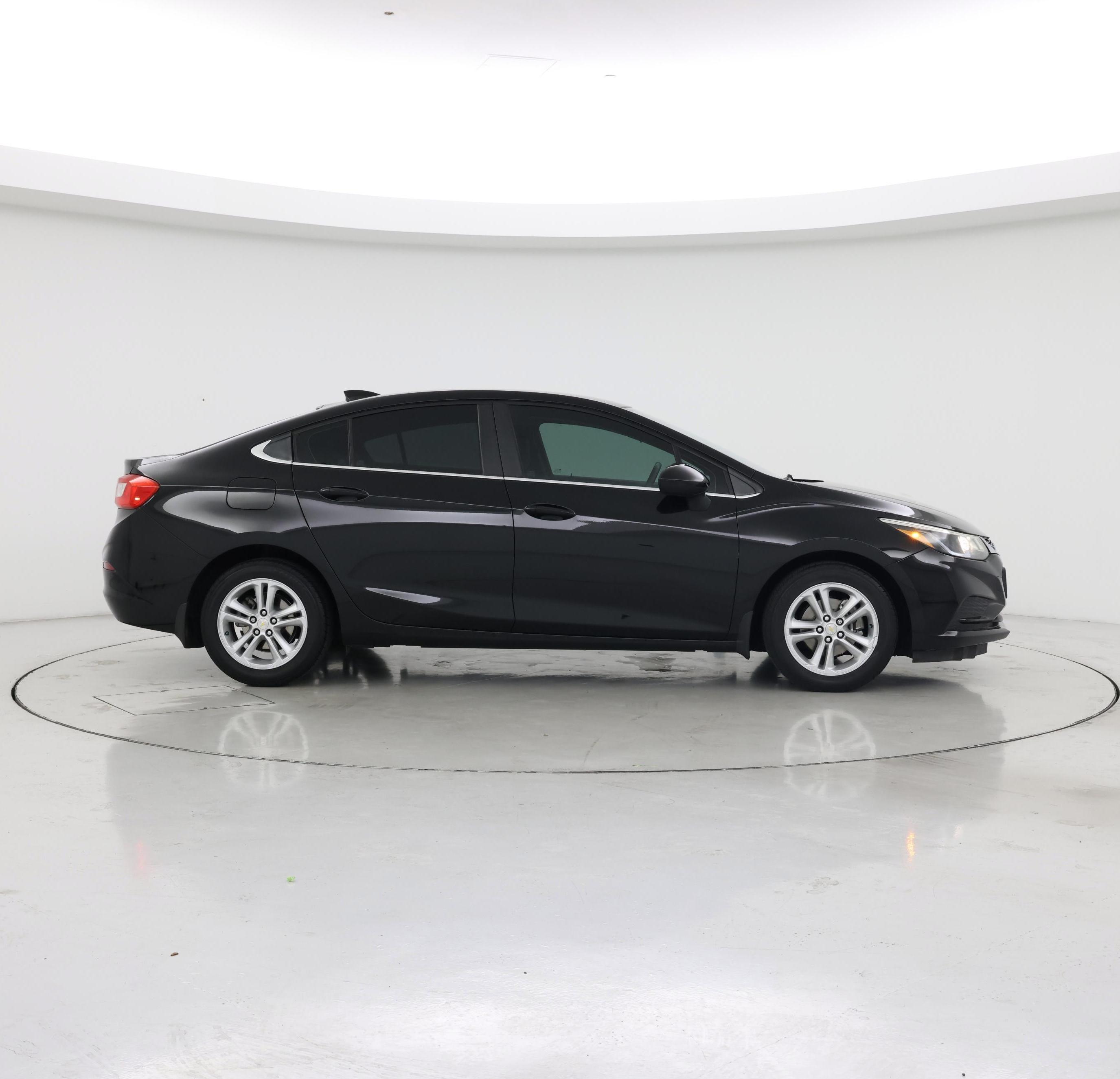 Thumbnail: 2017 Chevrolet Cruze - 7