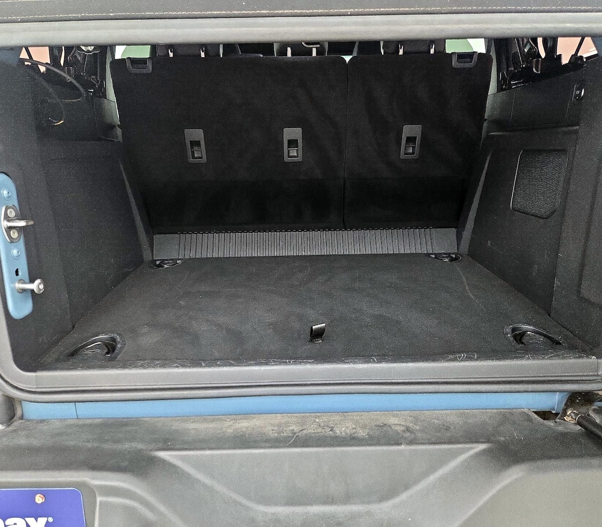 Trunk/Cargo (Seats Up)