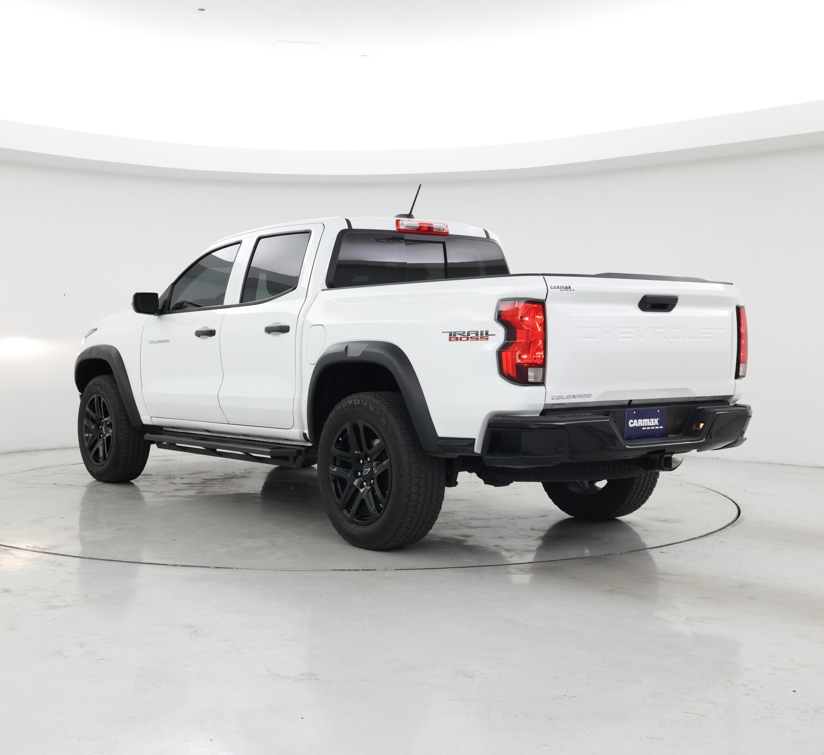 Thumbnail: 2023 Chevrolet Colorado - 2