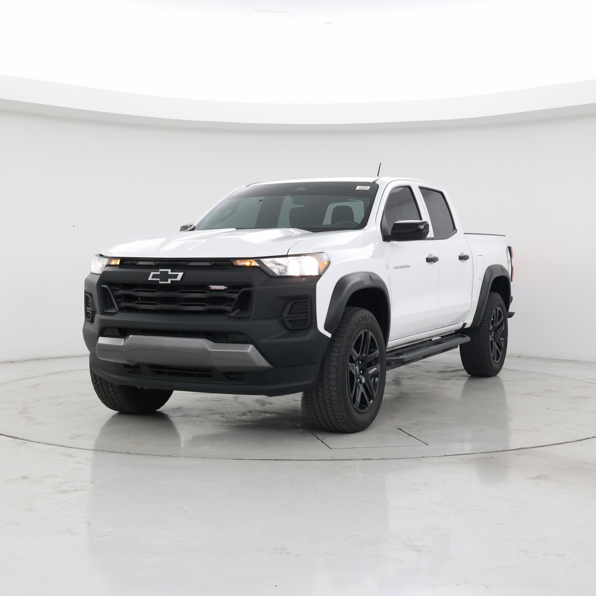 Thumbnail: 2023 Chevrolet Colorado - 4
