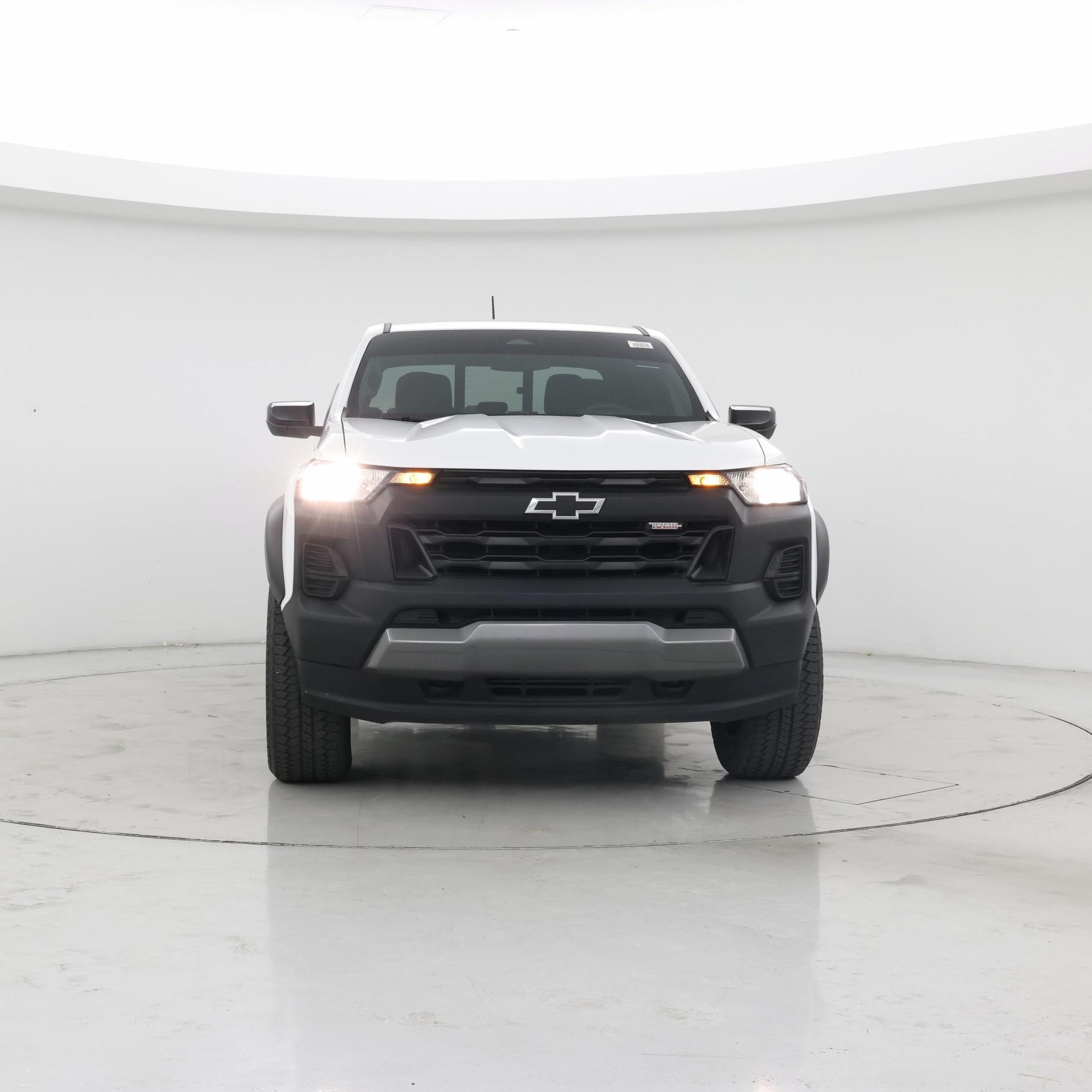 Thumbnail: 2023 Chevrolet Colorado - 5