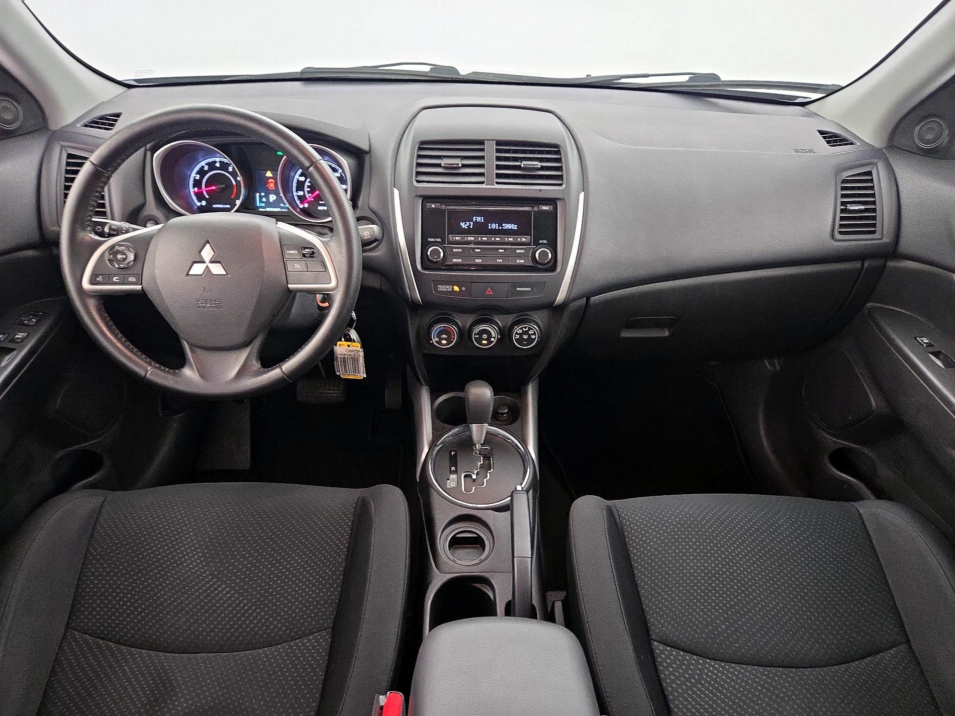 Thumbnail: 2014 Mitsubishi Outlander Sport - 9