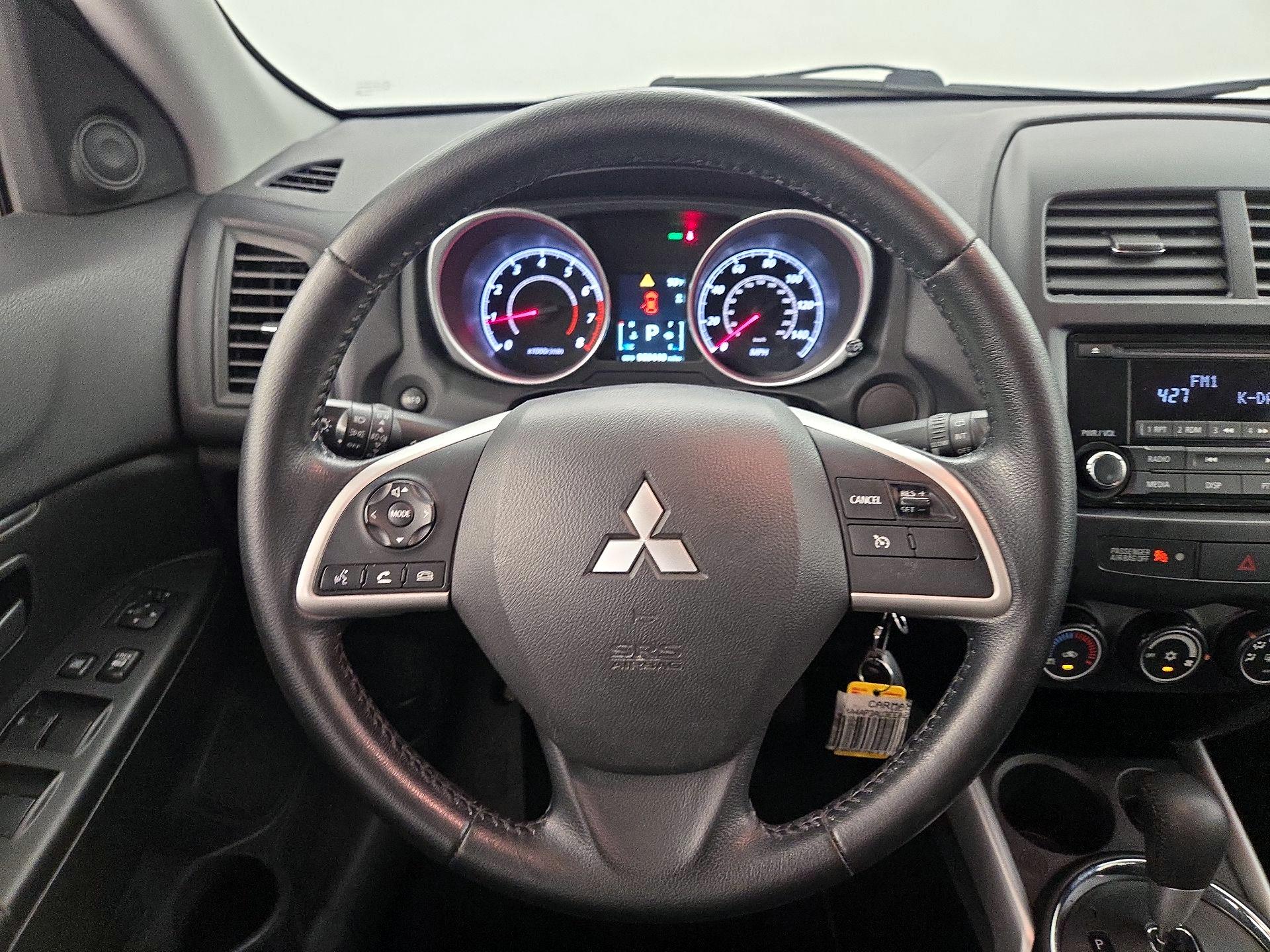 Thumbnail: 2014 Mitsubishi Outlander Sport - 10