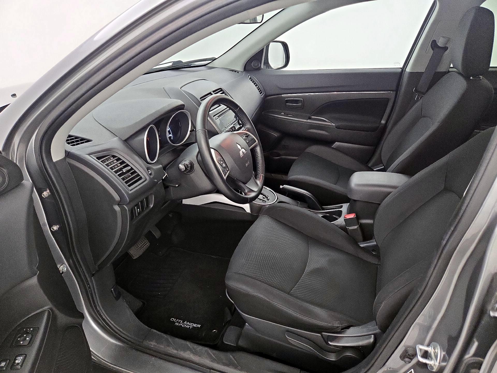 Thumbnail: 2014 Mitsubishi Outlander Sport - 11