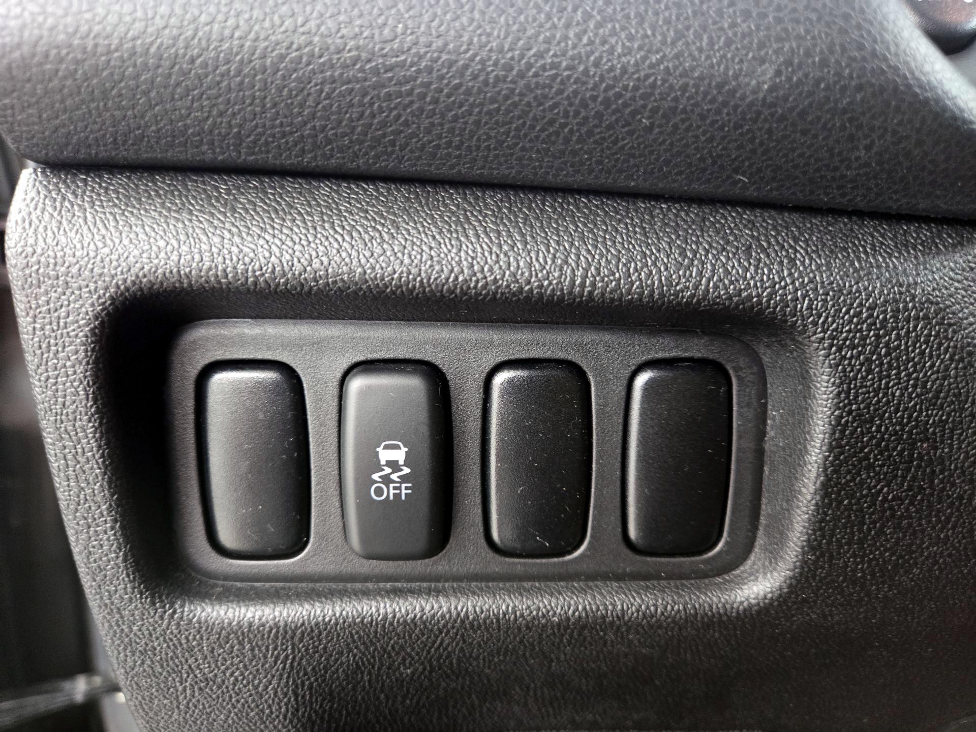 Thumbnail: 2014 Mitsubishi Outlander Sport - 13