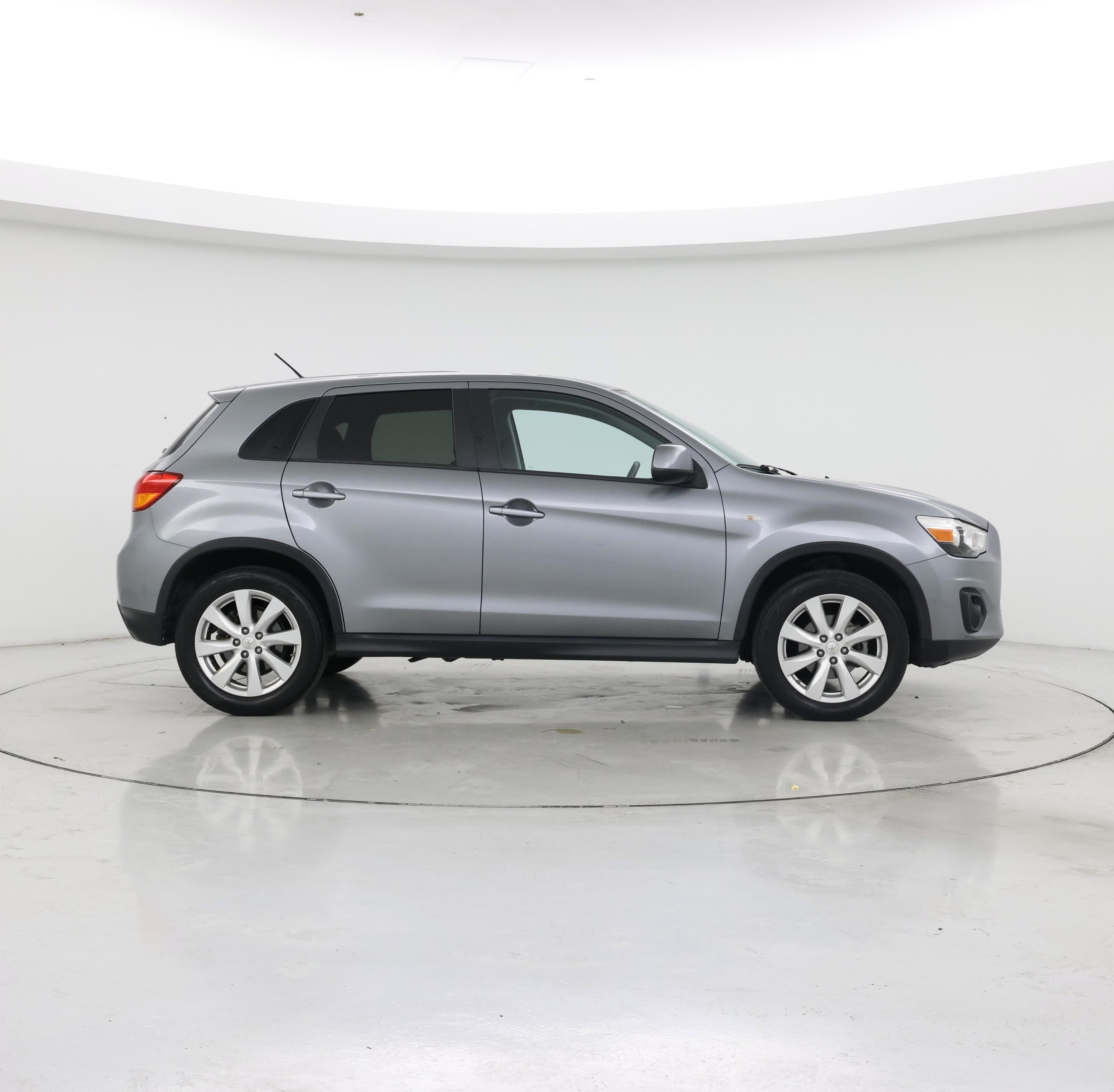 Thumbnail: 2014 Mitsubishi Outlander Sport - 7