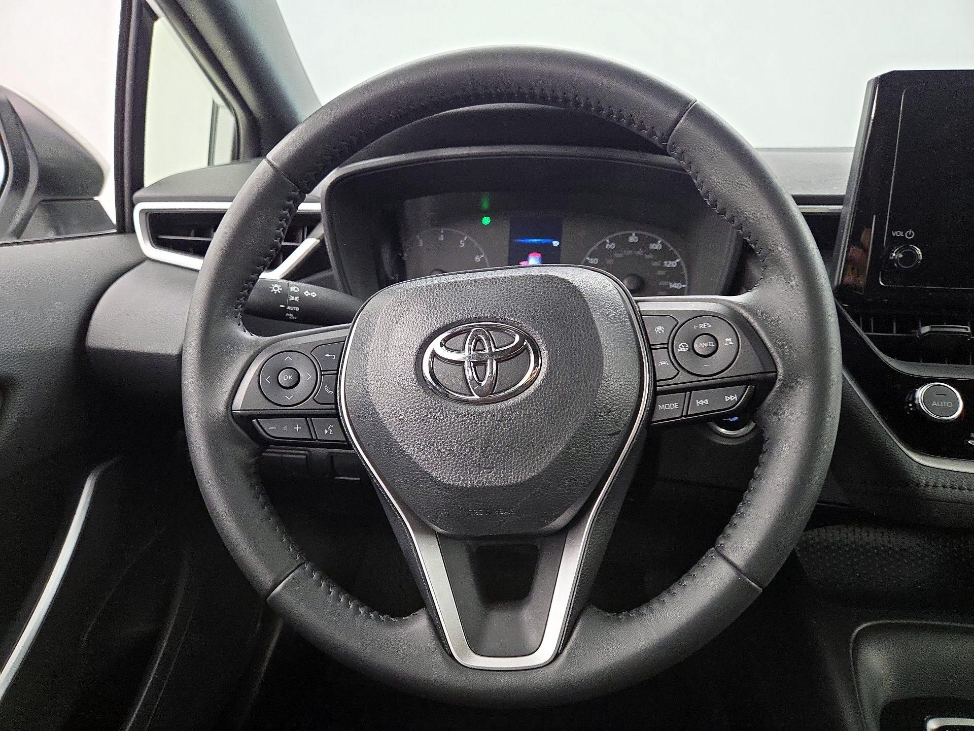 Thumbnail: 2023 Toyota Corolla - 10