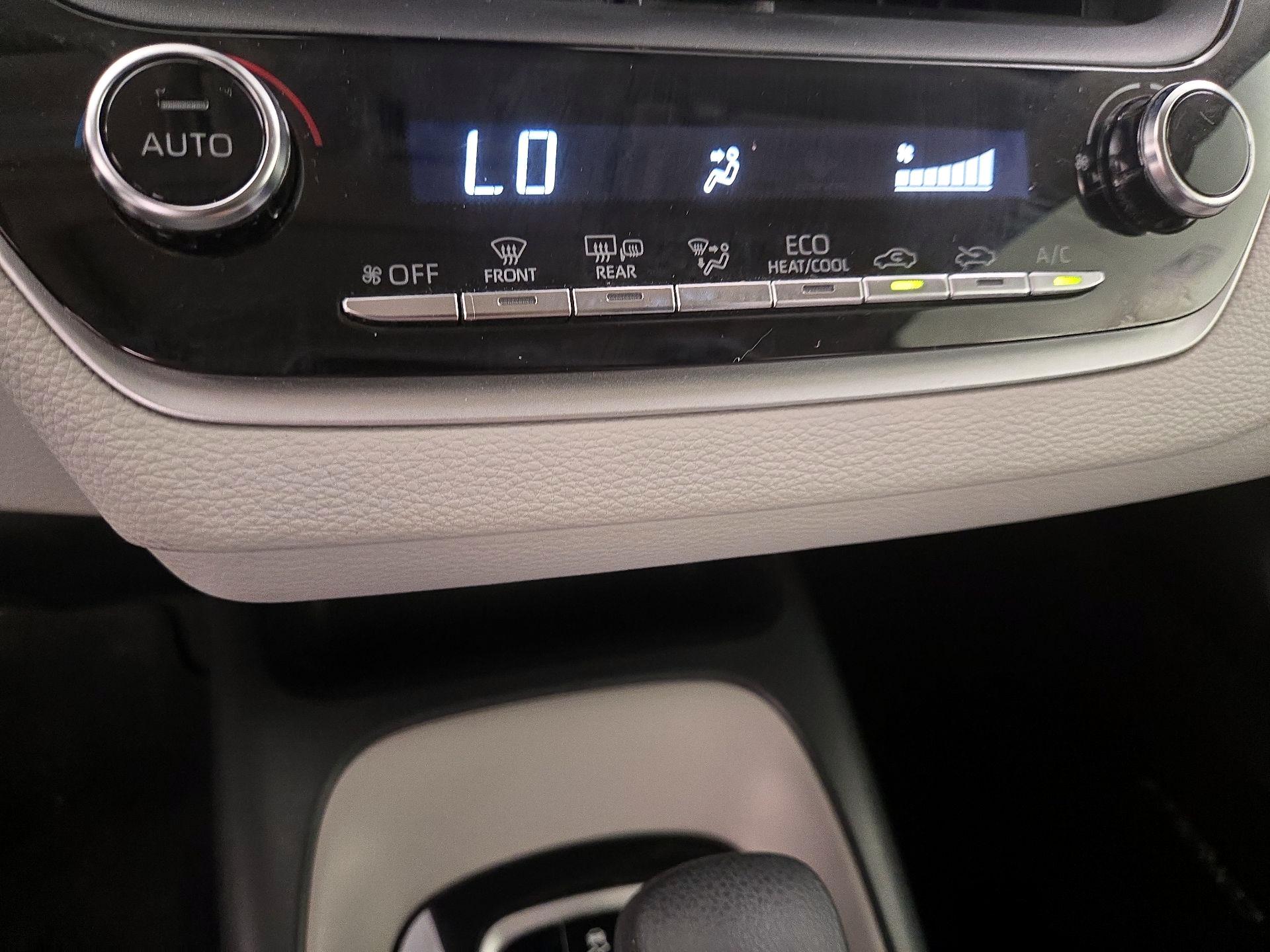 Thumbnail: 2021 Toyota Corolla - 16