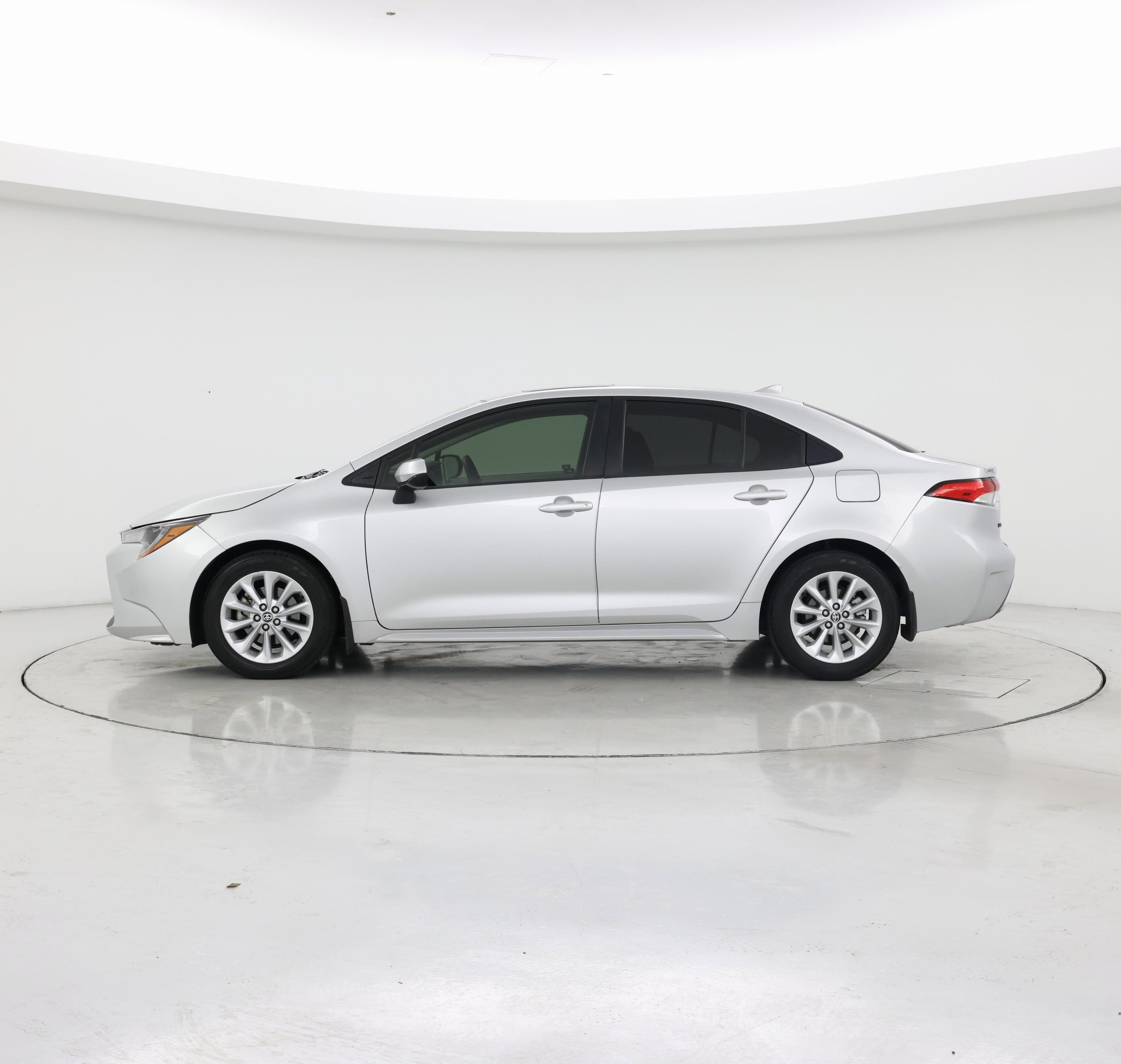 Thumbnail: 2021 Toyota Corolla - 3