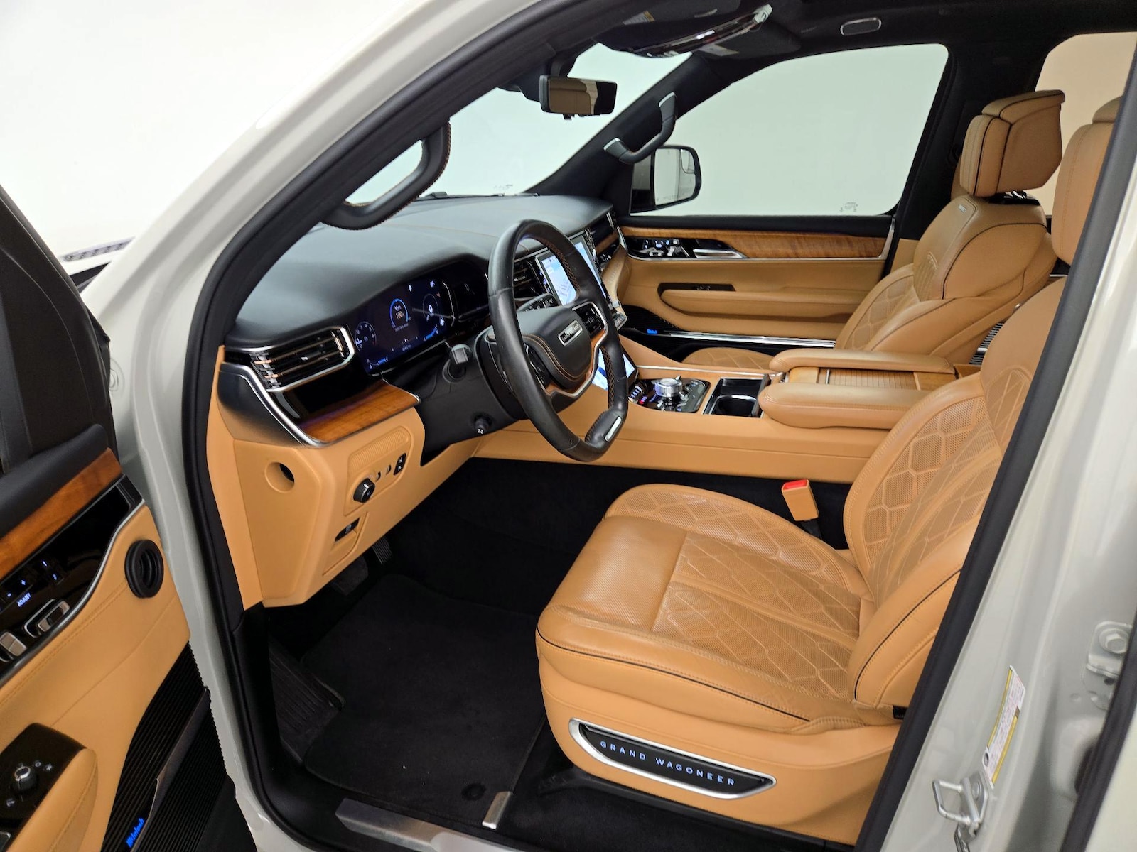 2022 Jeep Grand Wagoneer Series III - Photo 12