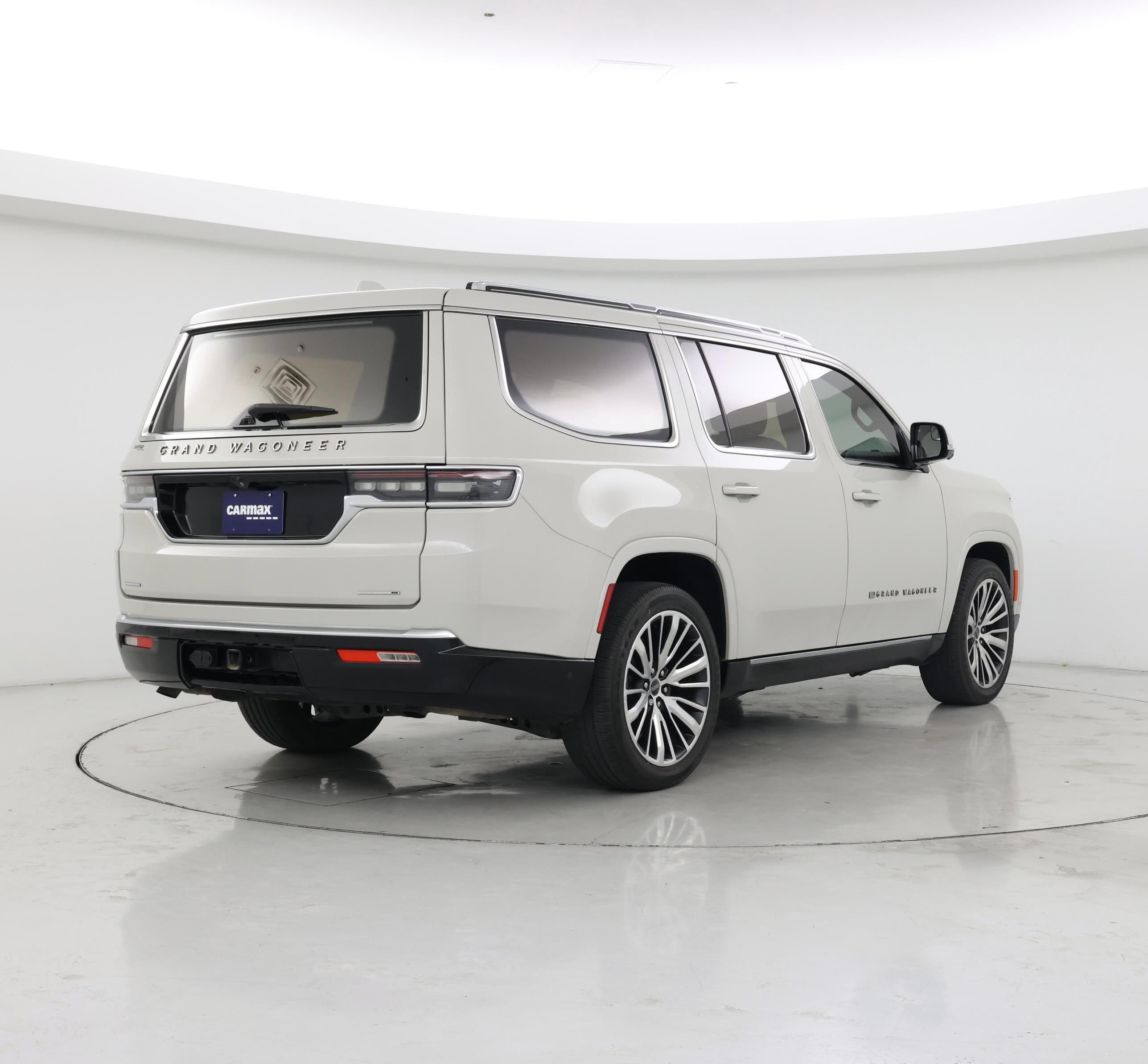 Thumbnail: 2022 Jeep Grand Wagoneer - 8