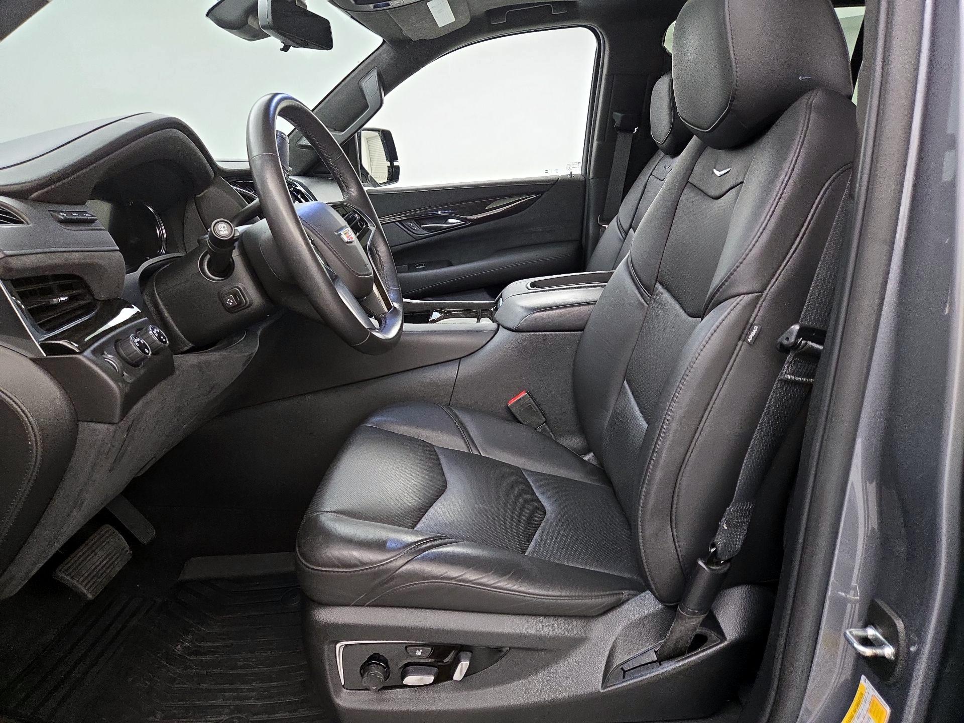 Thumbnail: 2020 Cadillac Escalade - 11