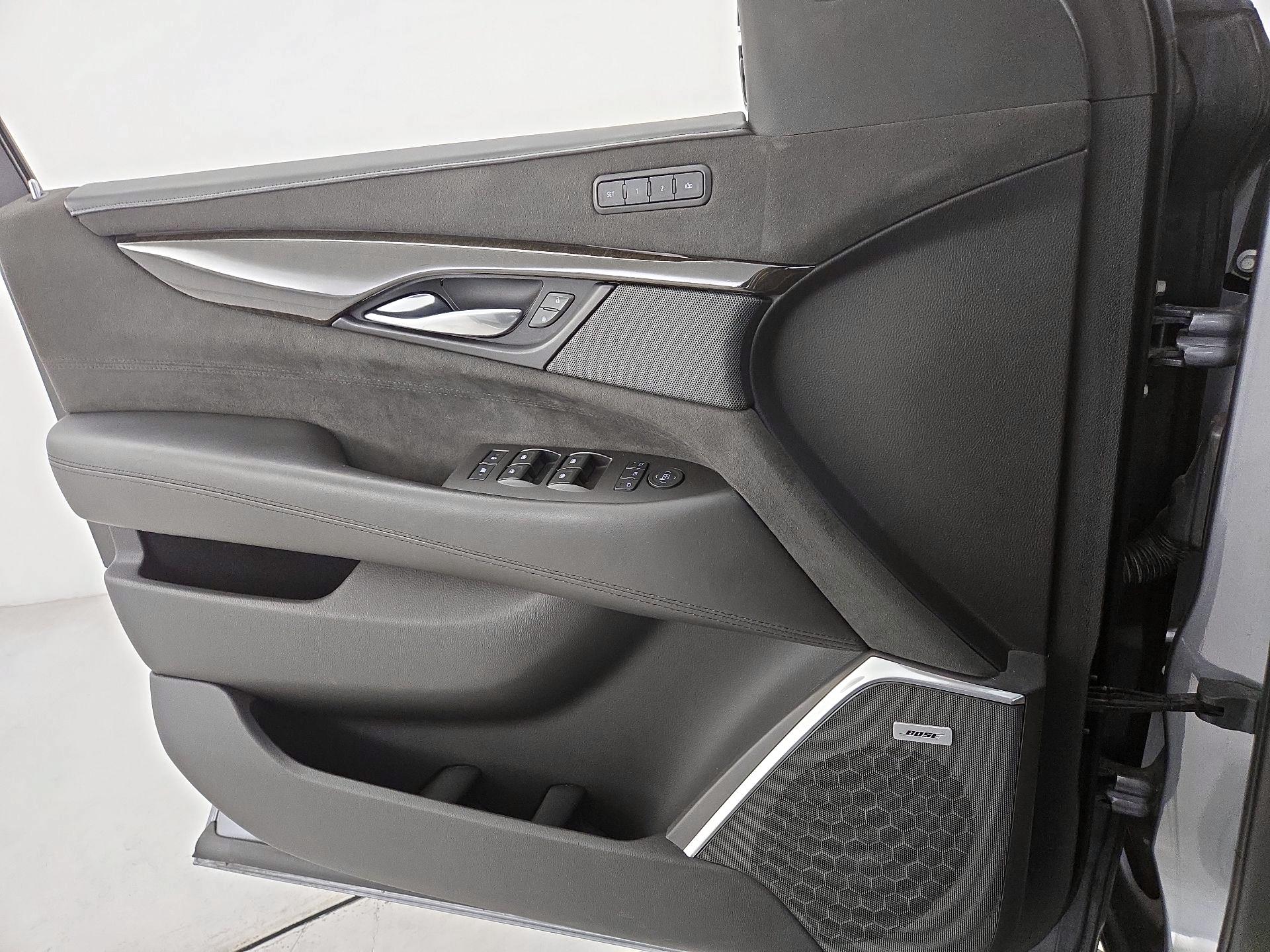 Thumbnail: 2020 Cadillac Escalade - 12