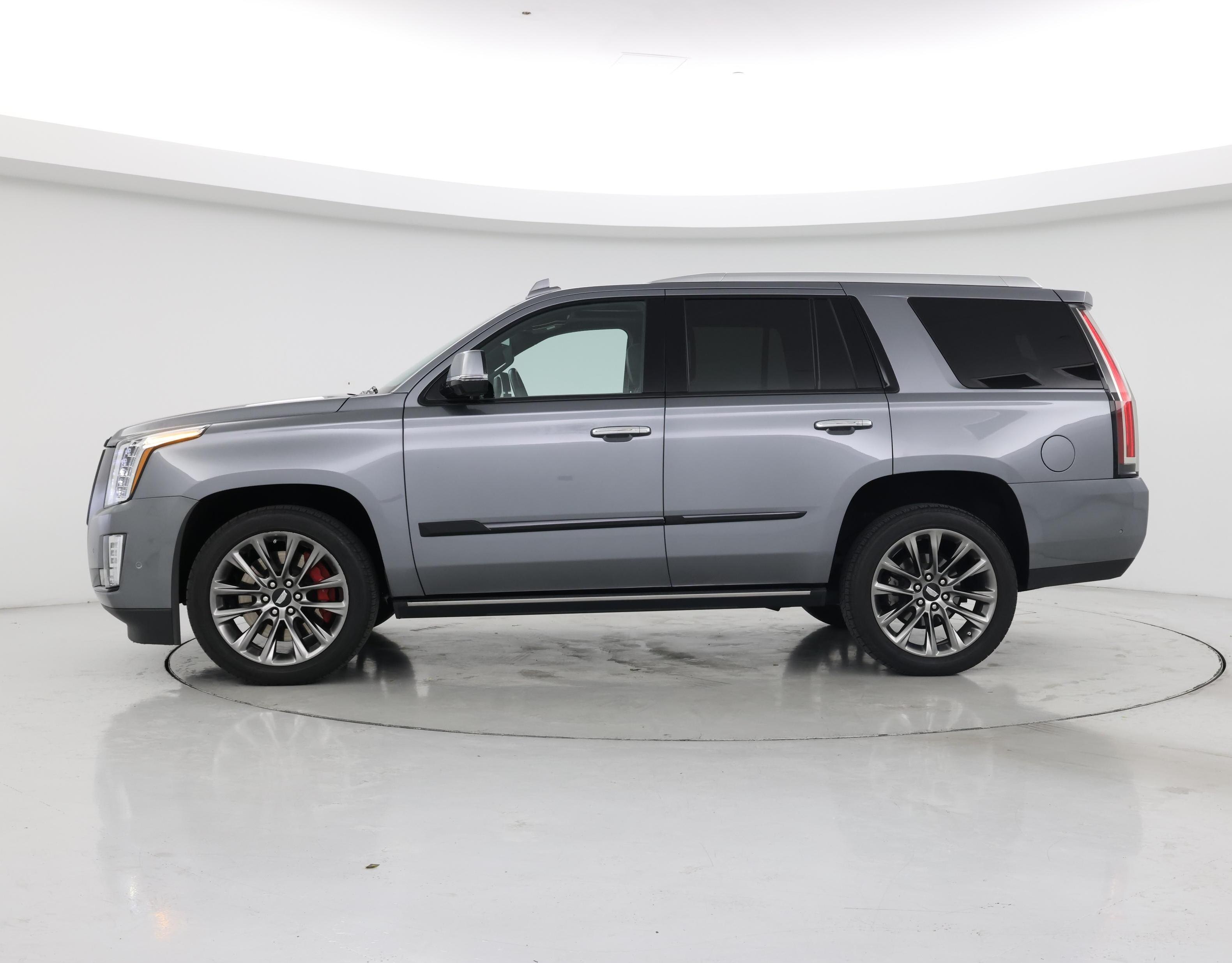 Thumbnail: 2020 Cadillac Escalade - 3
