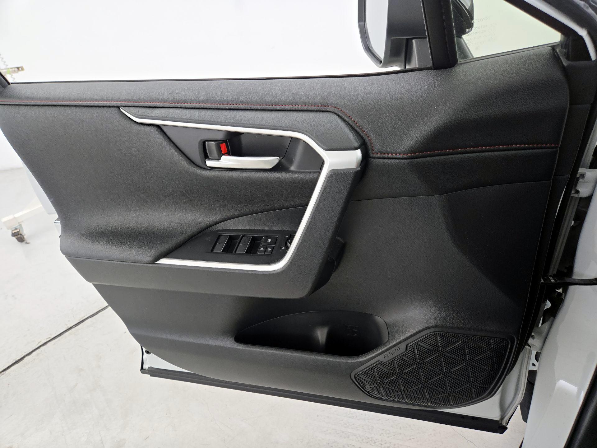 Thumbnail: 2023 Toyota RAV4 - 12