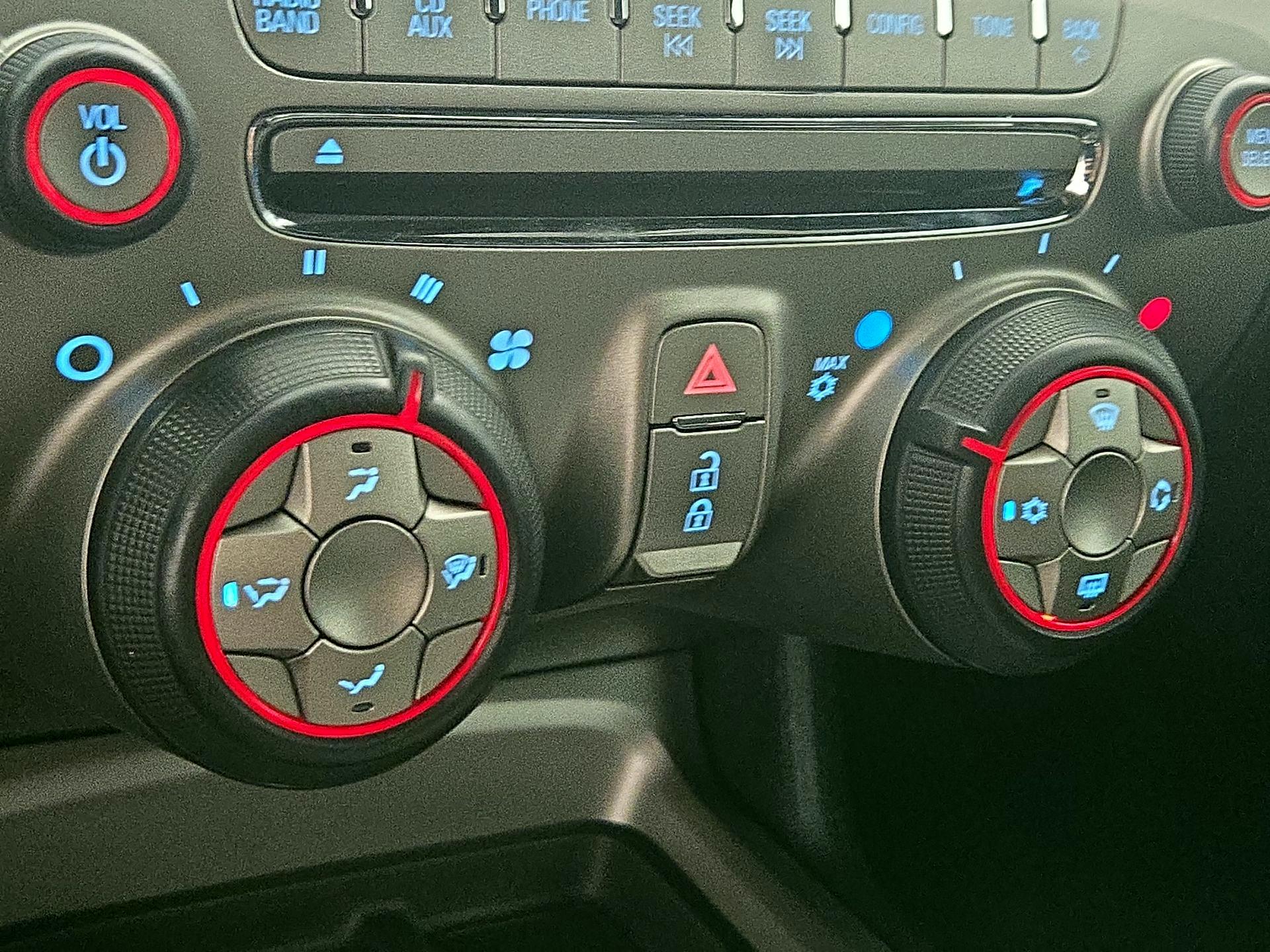 Thumbnail: 2015 Chevrolet Camaro - 15
