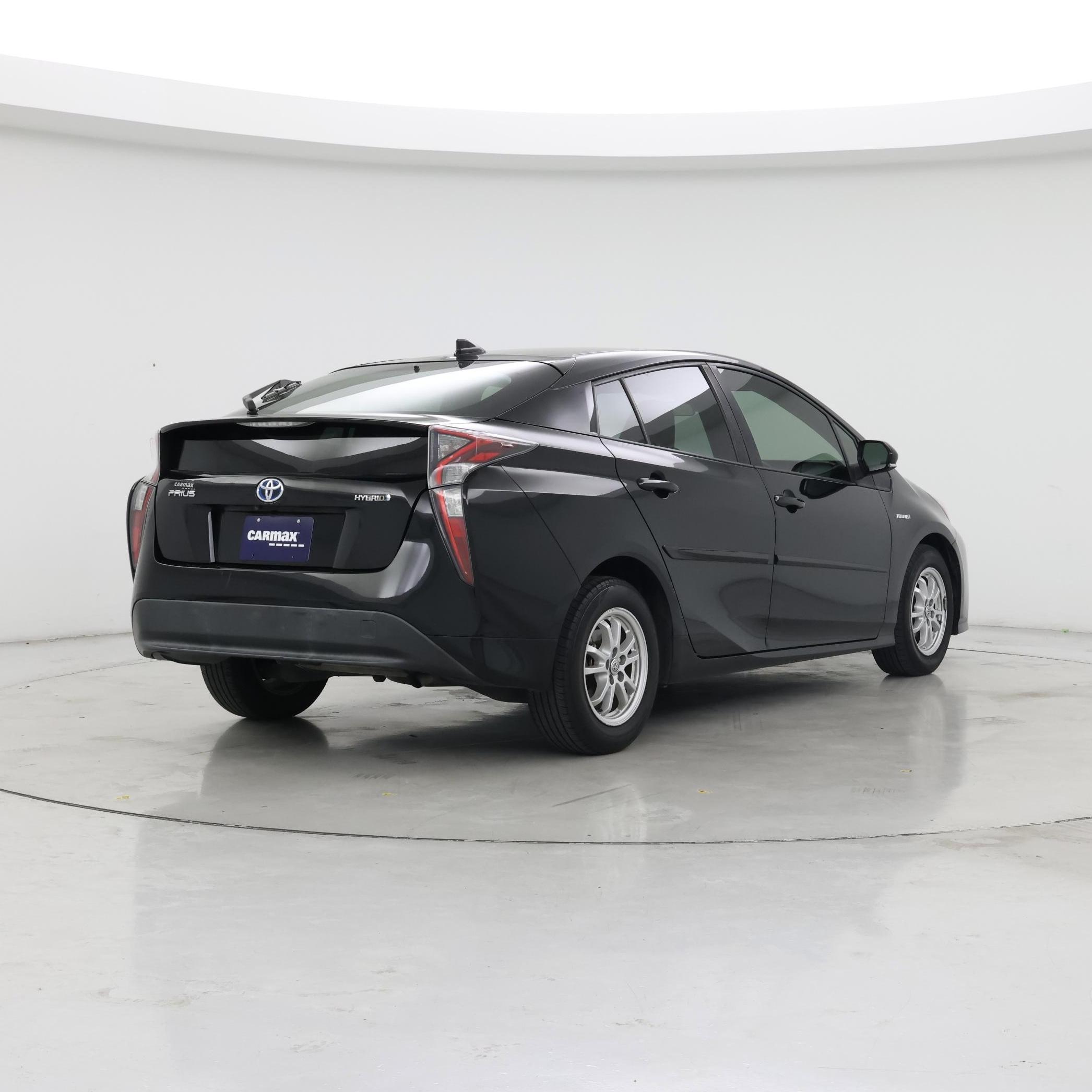 Thumbnail: 2017 Toyota Prius - 8