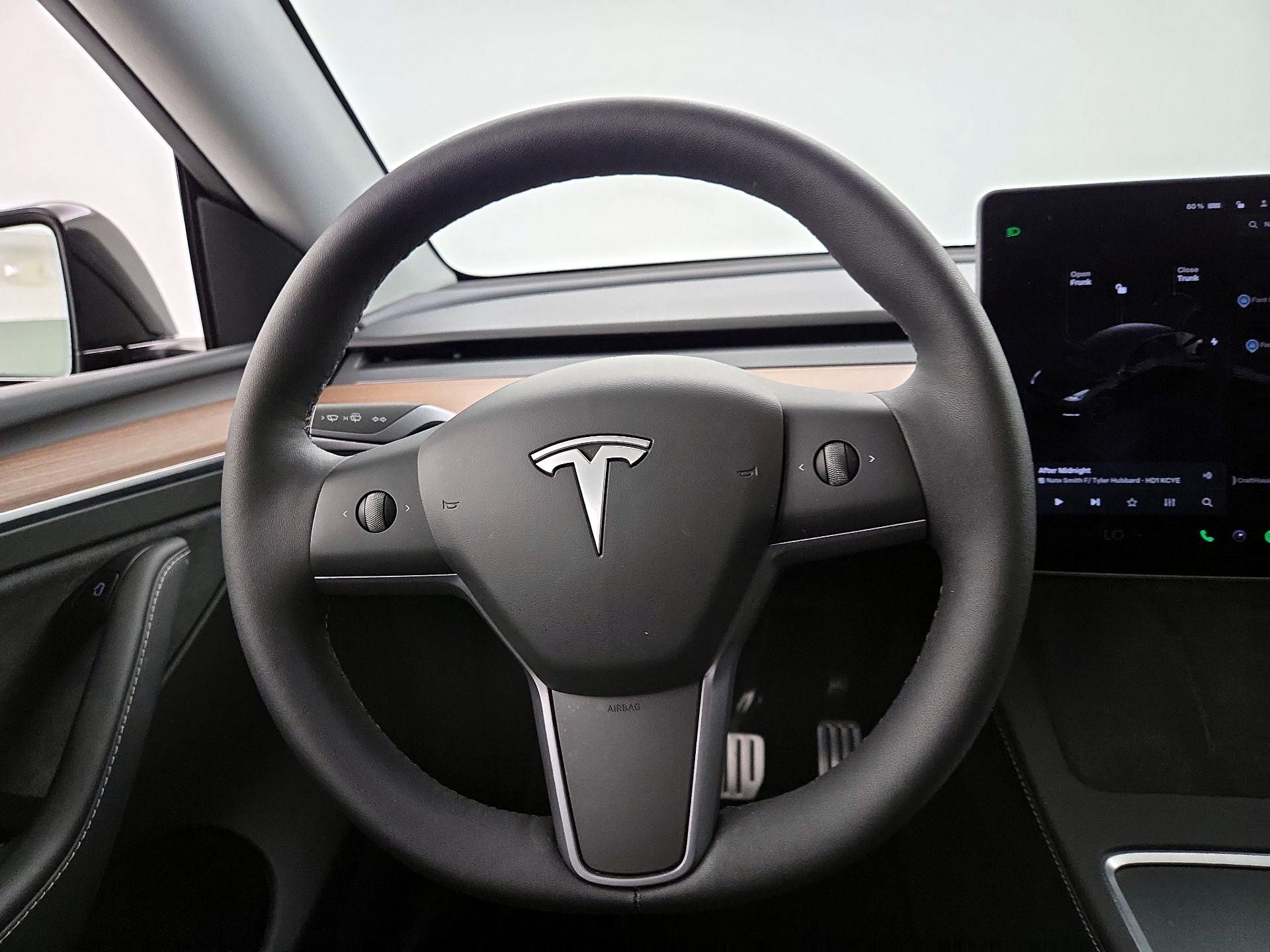 Thumbnail: 2025 Tesla Model Y - 10