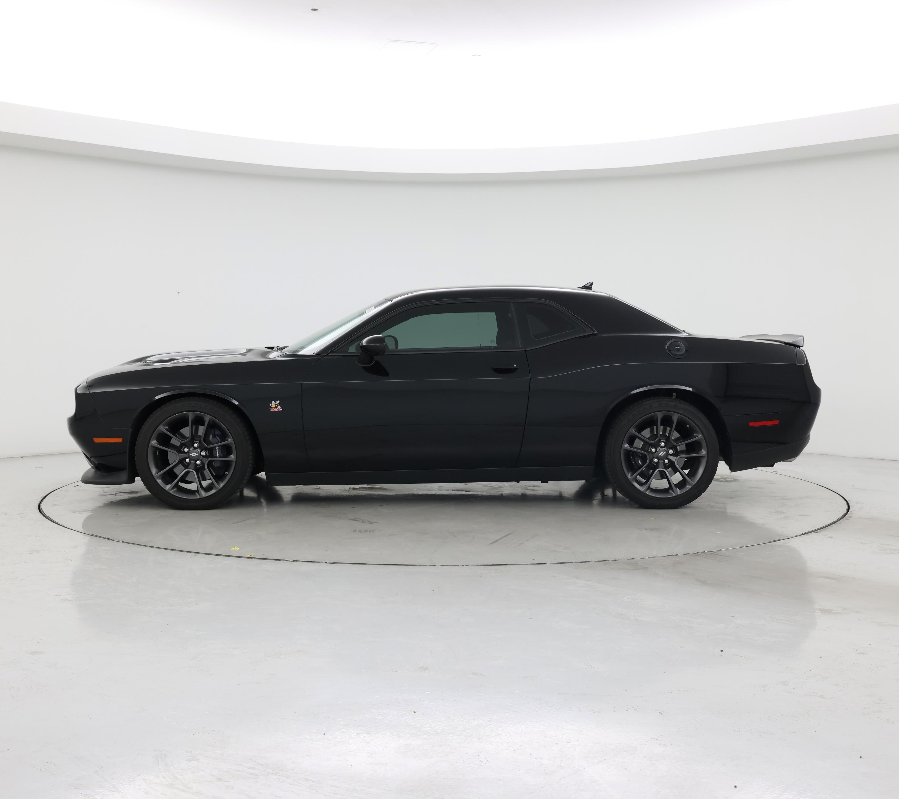 Thumbnail: 2022 Dodge Challenger - 3