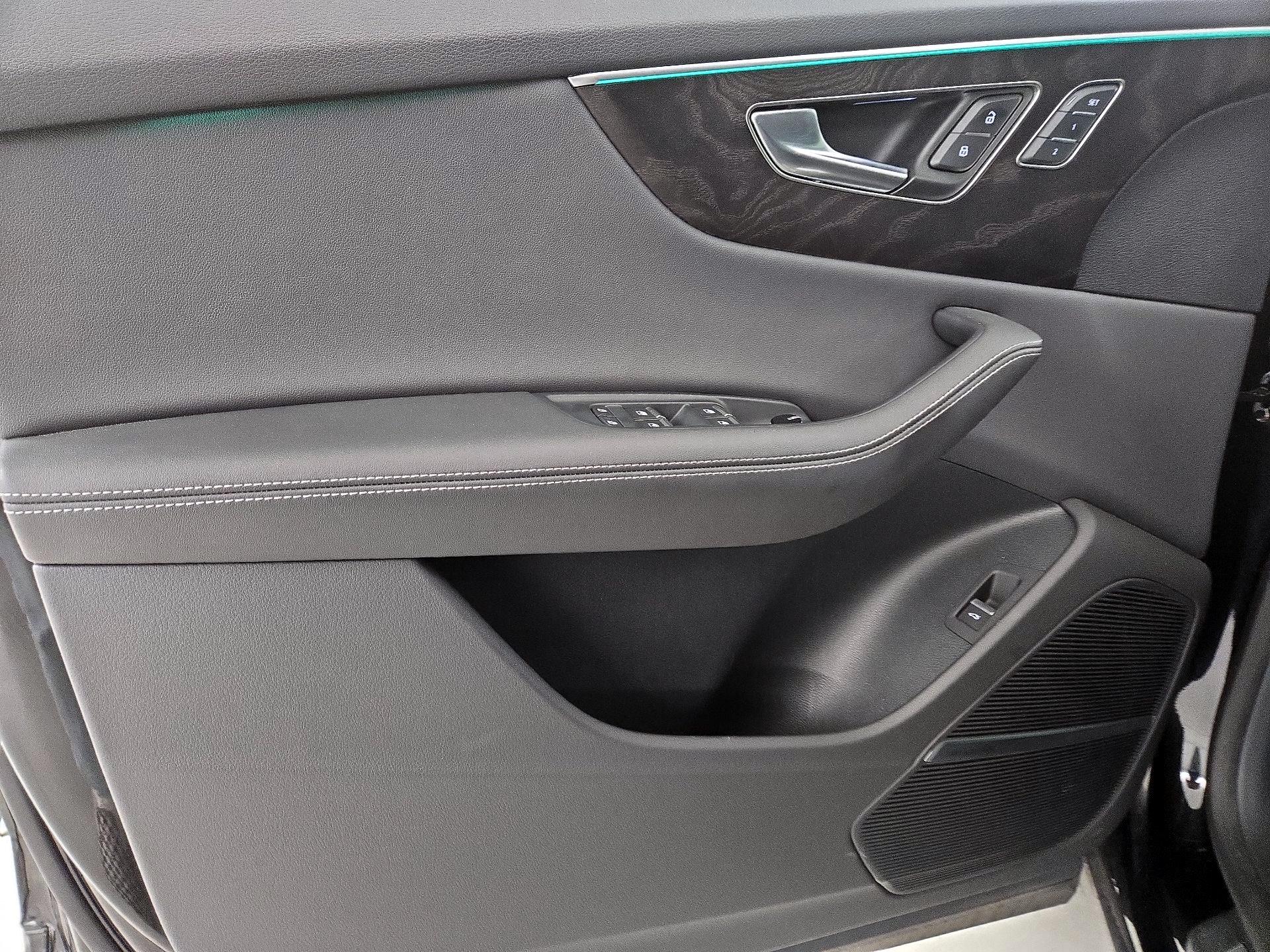 Thumbnail: 2023 Audi Q8 - 12