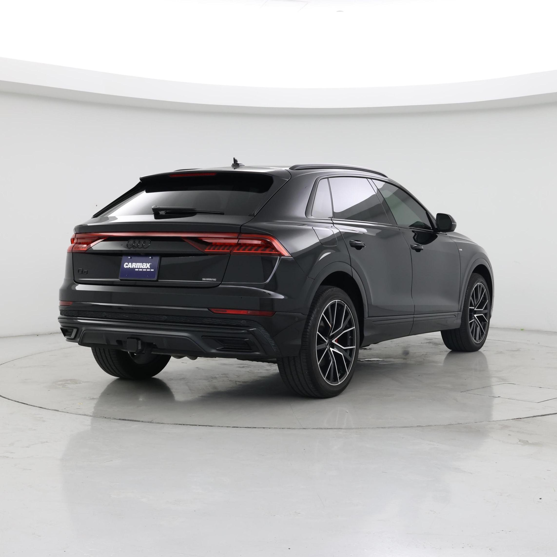 Thumbnail: 2023 Audi Q8 - 8