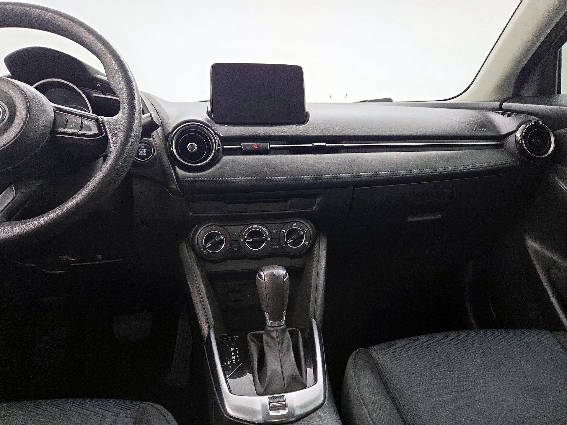 Thumbnail: 2019 Toyota Yaris - 9