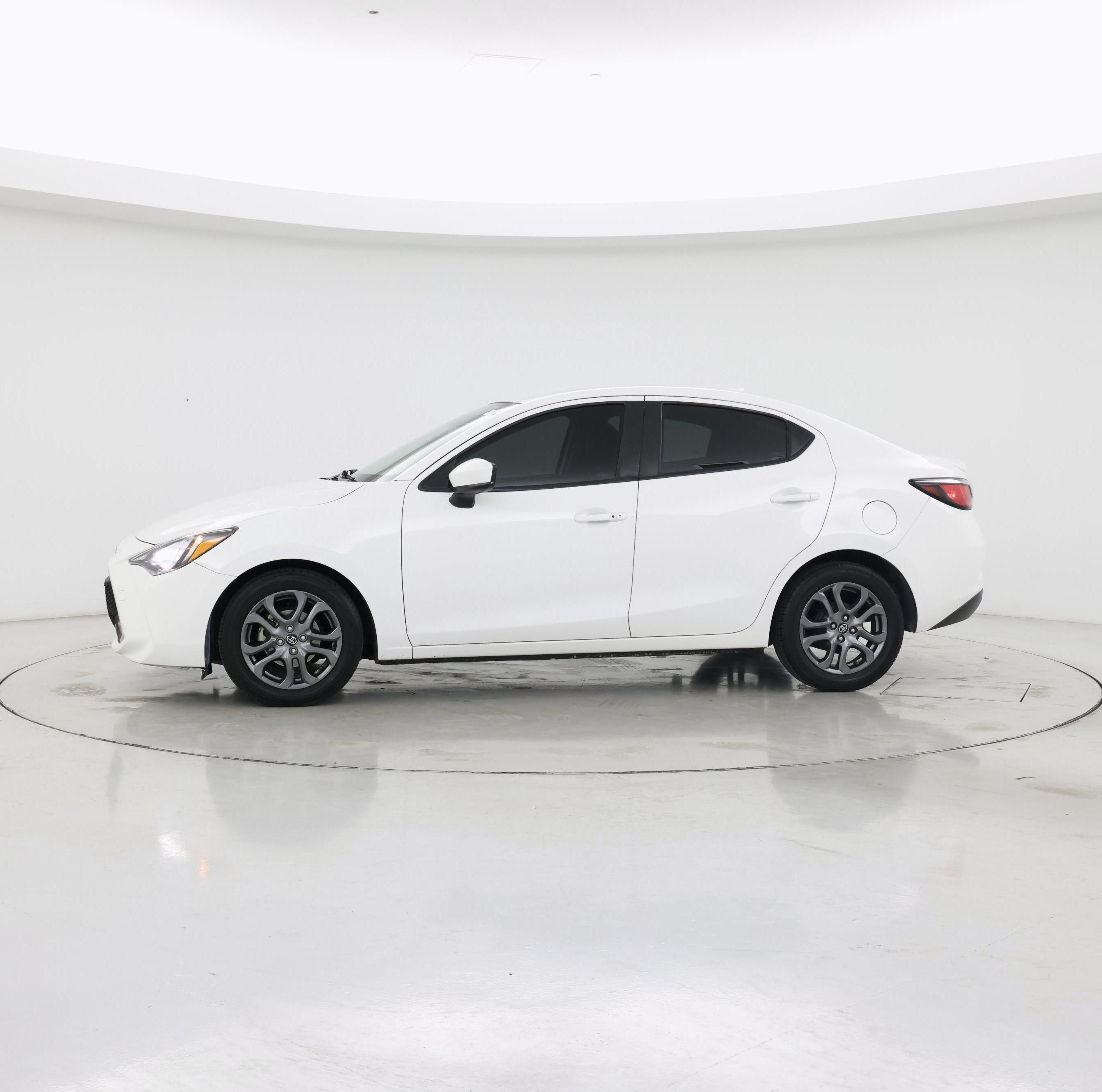 Thumbnail: 2019 Toyota Yaris - 3
