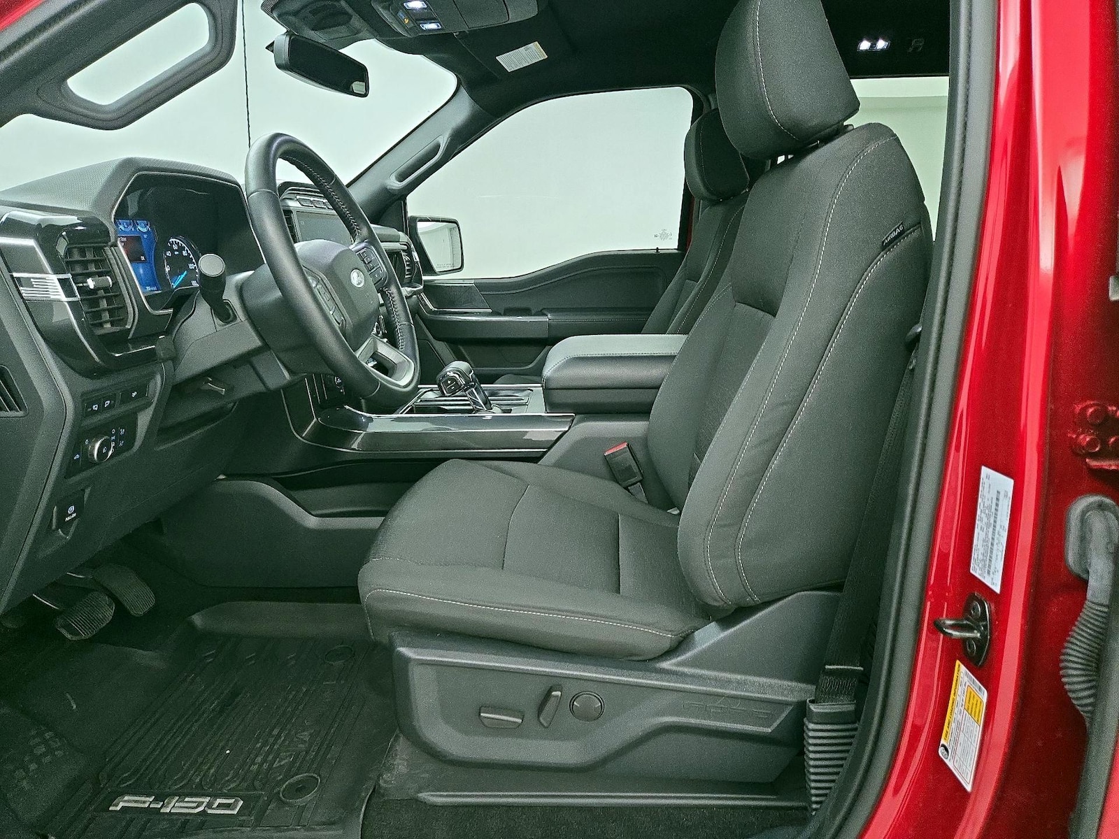 2022 Ford F-150 XLT - Photo 12