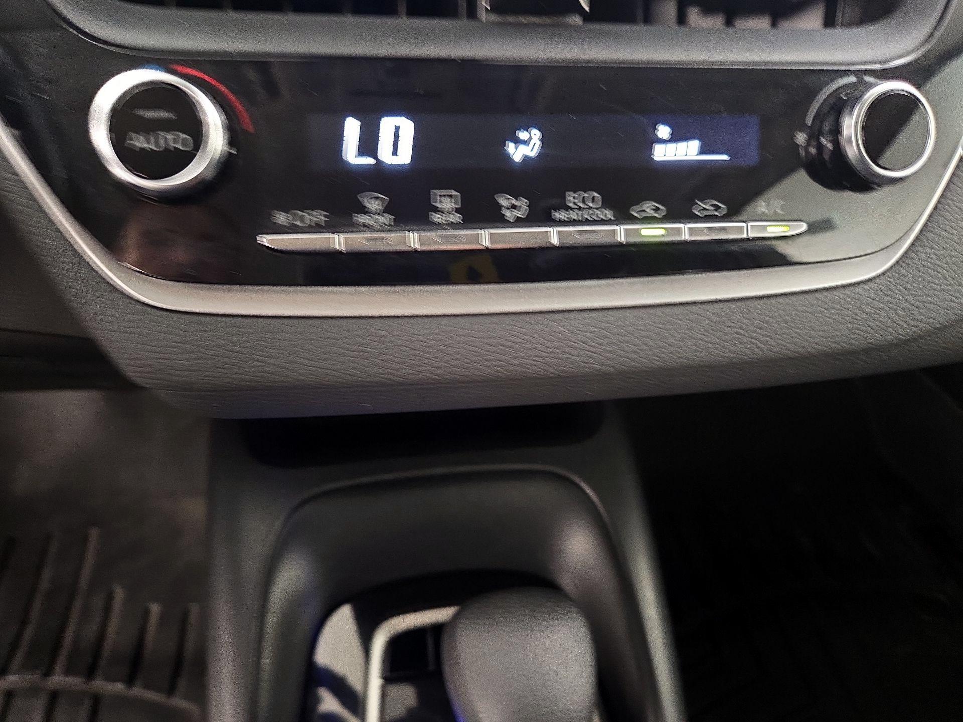 Thumbnail: 2022 Toyota Corolla - 16