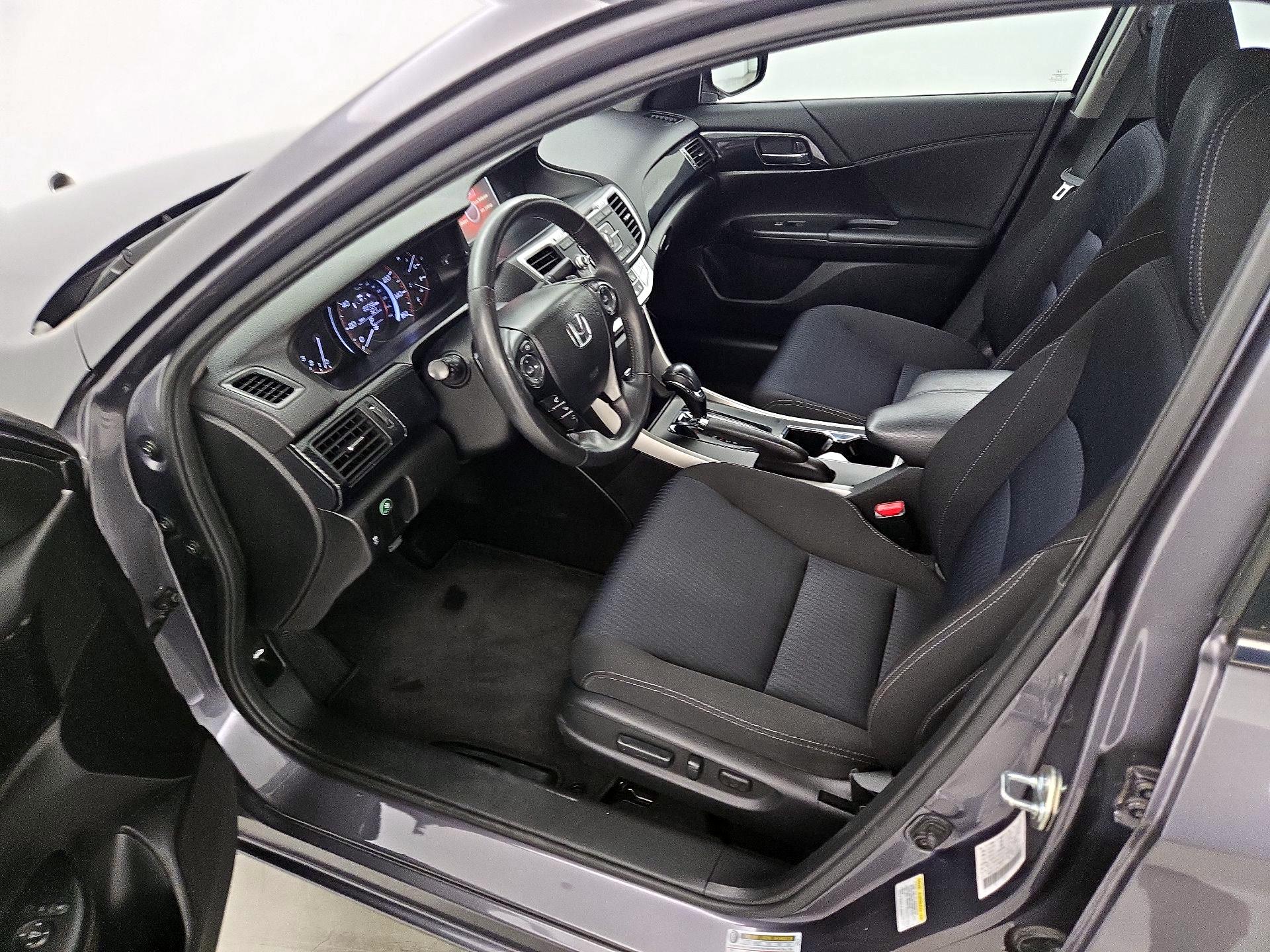 Thumbnail: 2015 Honda Accord - 11