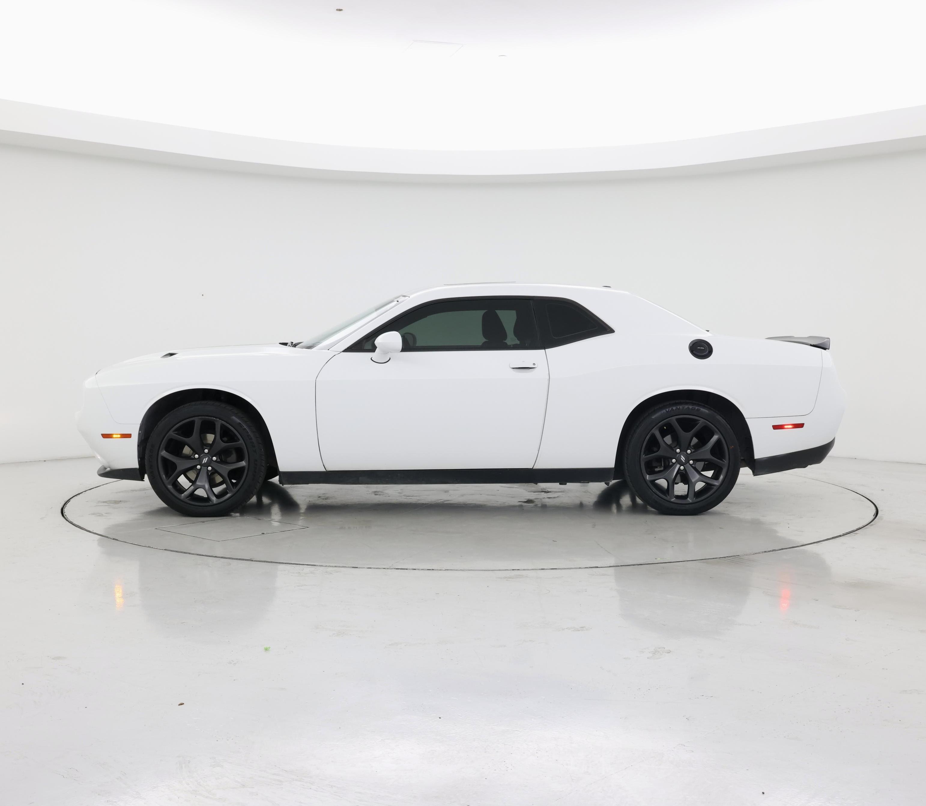 Thumbnail: 2020 Dodge Challenger - 3