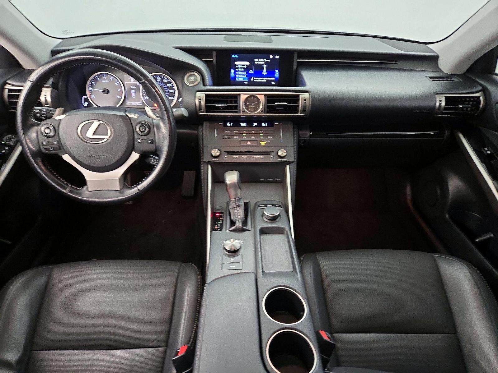 2015 Lexus IS 250 - Photo 10