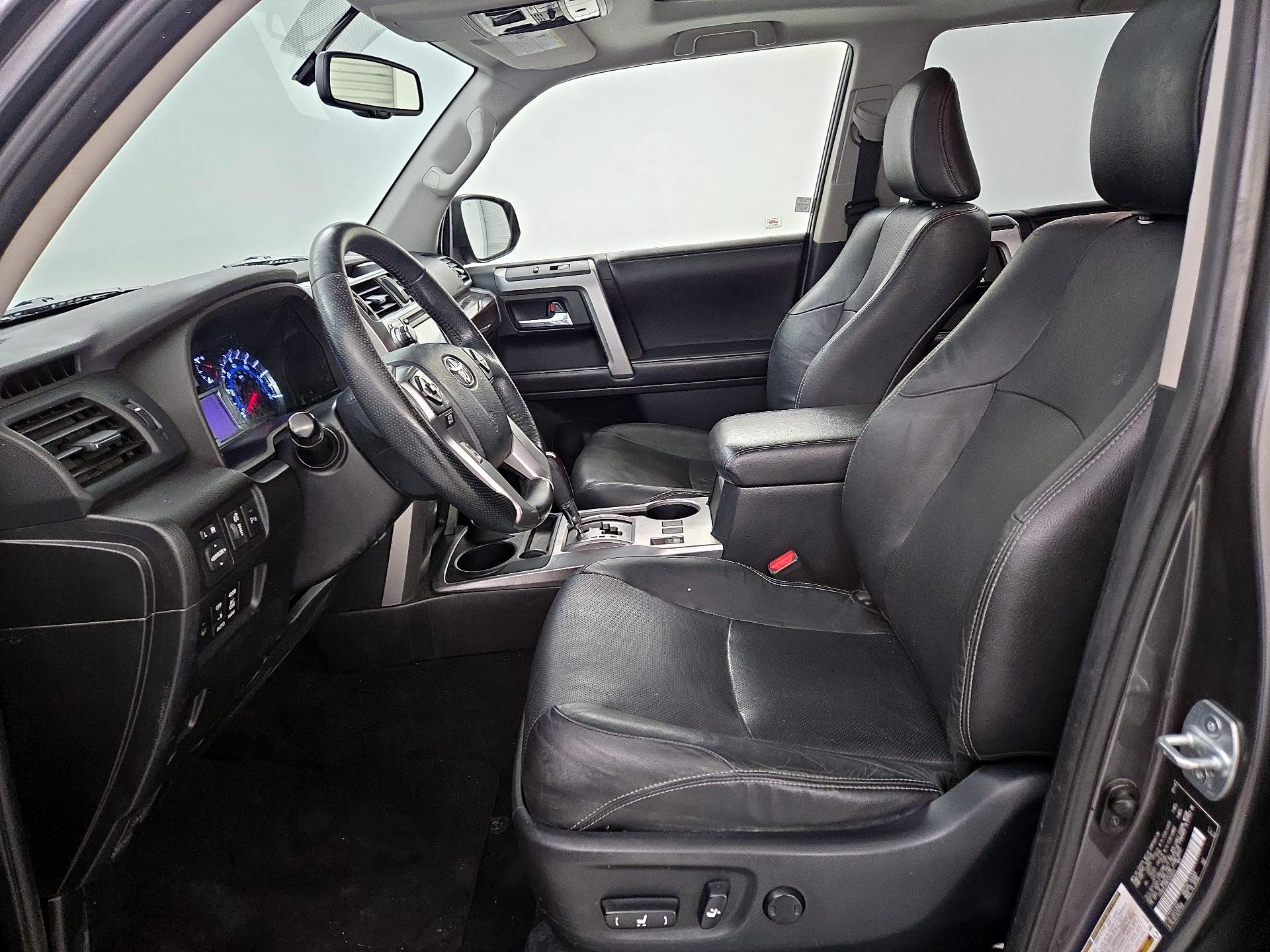 Thumbnail: 2014 Toyota 4Runner - 11