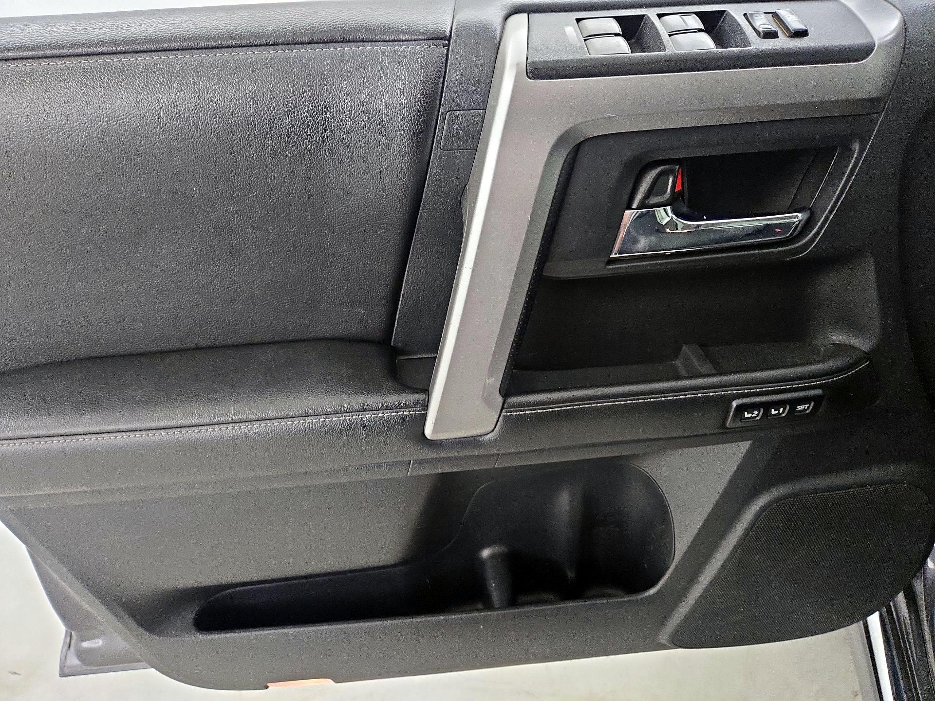 Thumbnail: 2014 Toyota 4Runner - 12