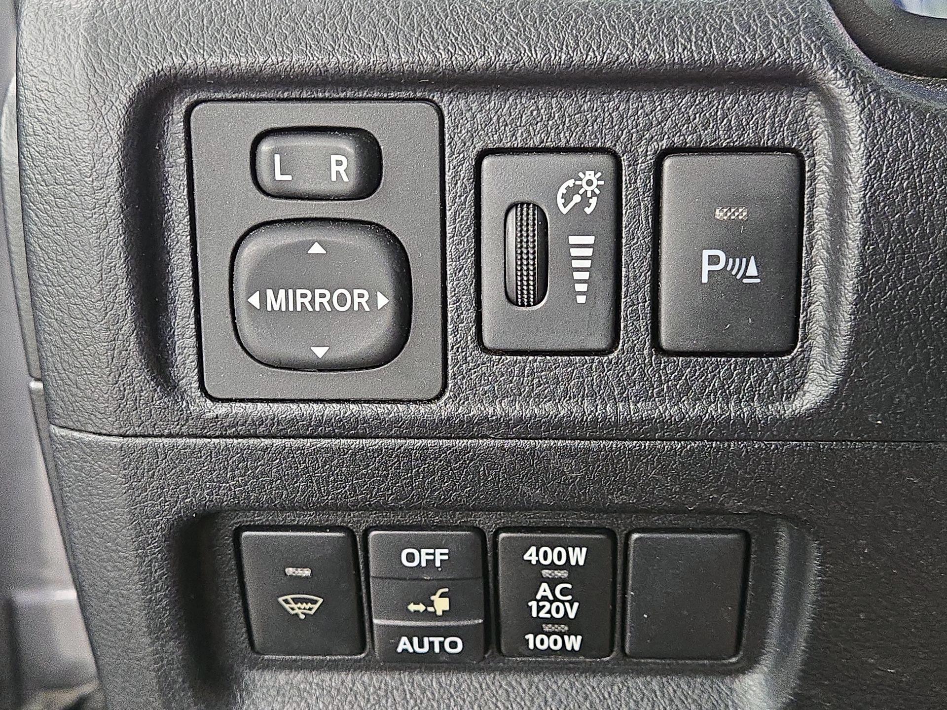 Thumbnail: 2014 Toyota 4Runner - 13