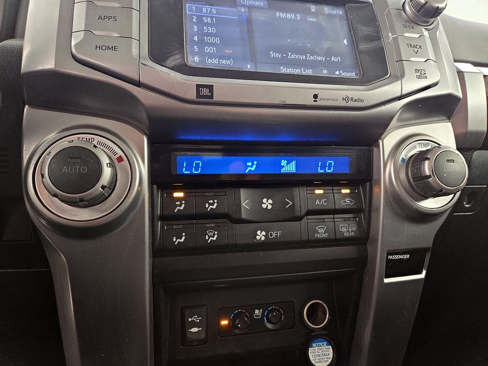Thumbnail: 2014 Toyota 4Runner - 16
