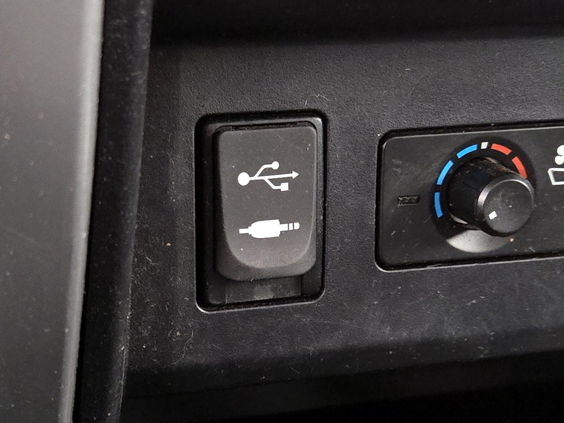Thumbnail: 2014 Toyota 4Runner - 18