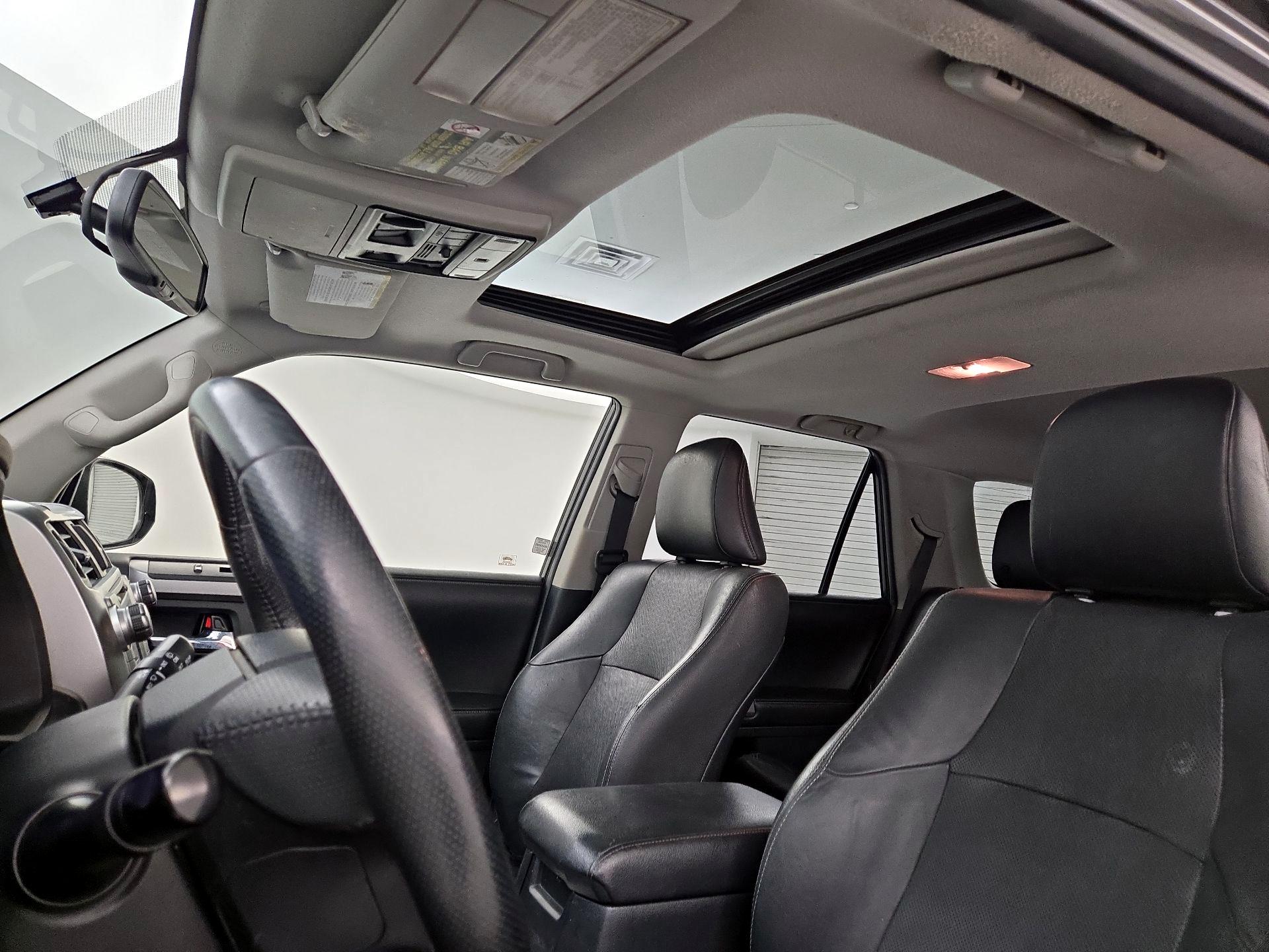 Thumbnail: 2014 Toyota 4Runner - 19