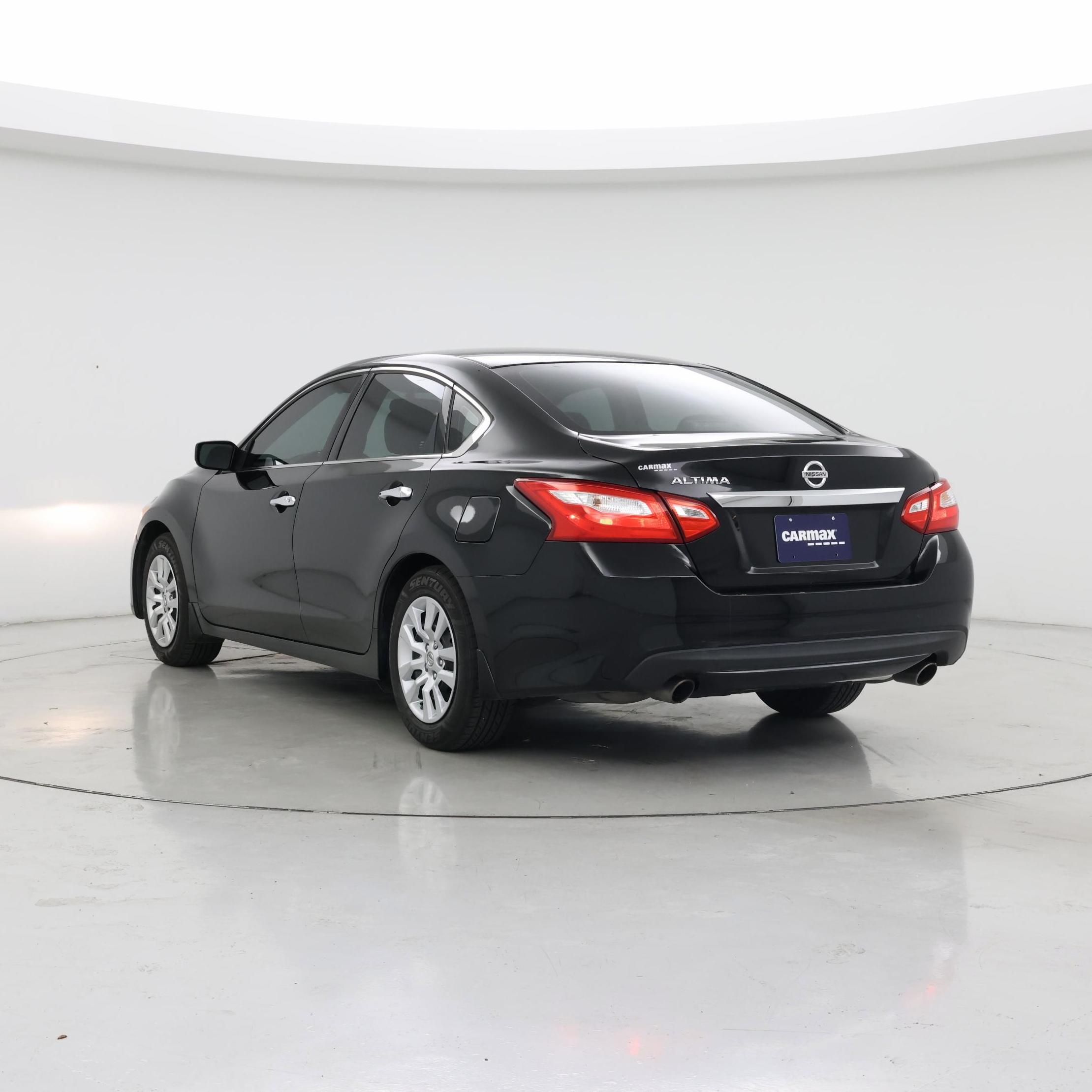 Thumbnail: 2016 Nissan Altima - 2