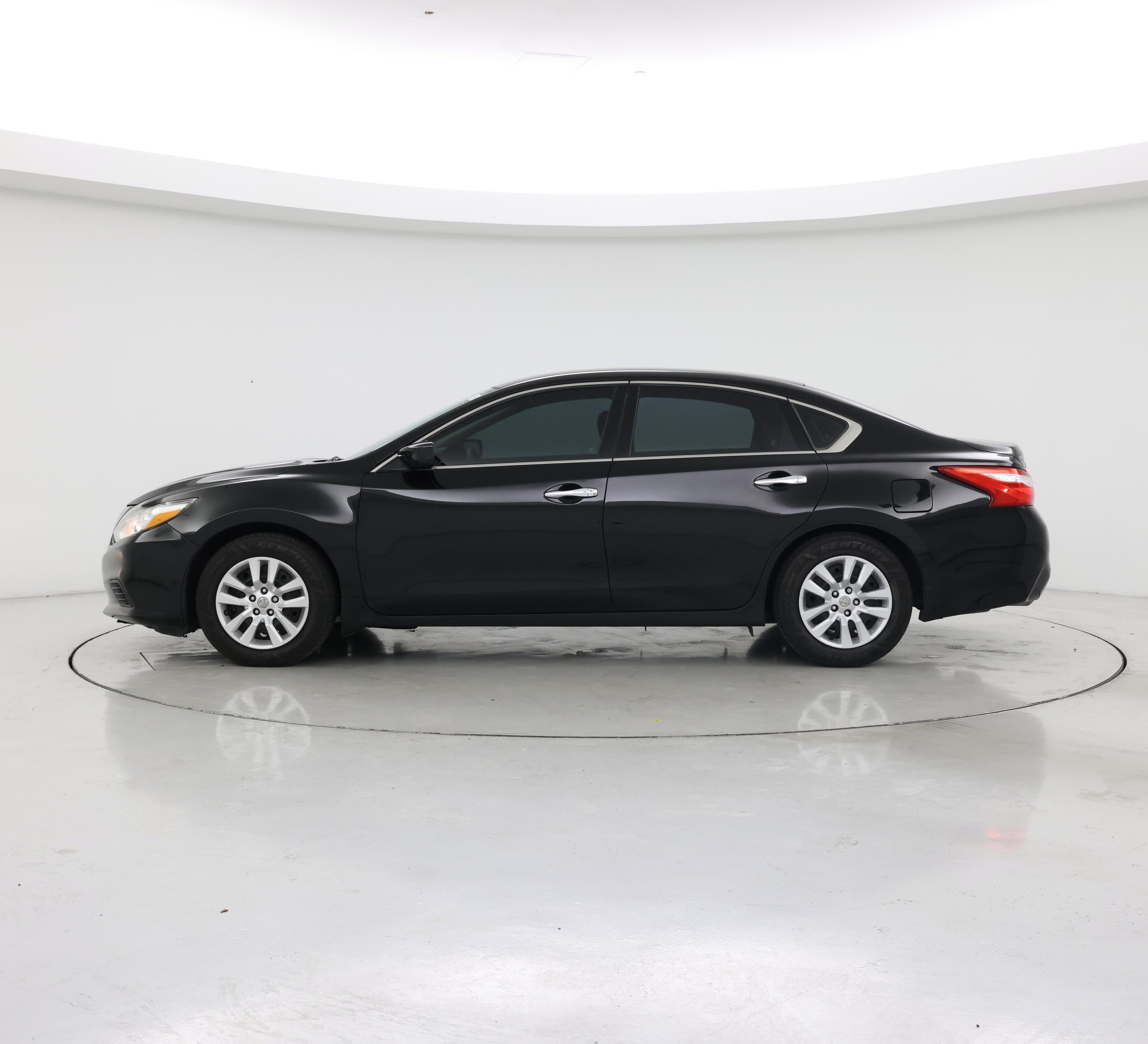 Thumbnail: 2016 Nissan Altima - 3