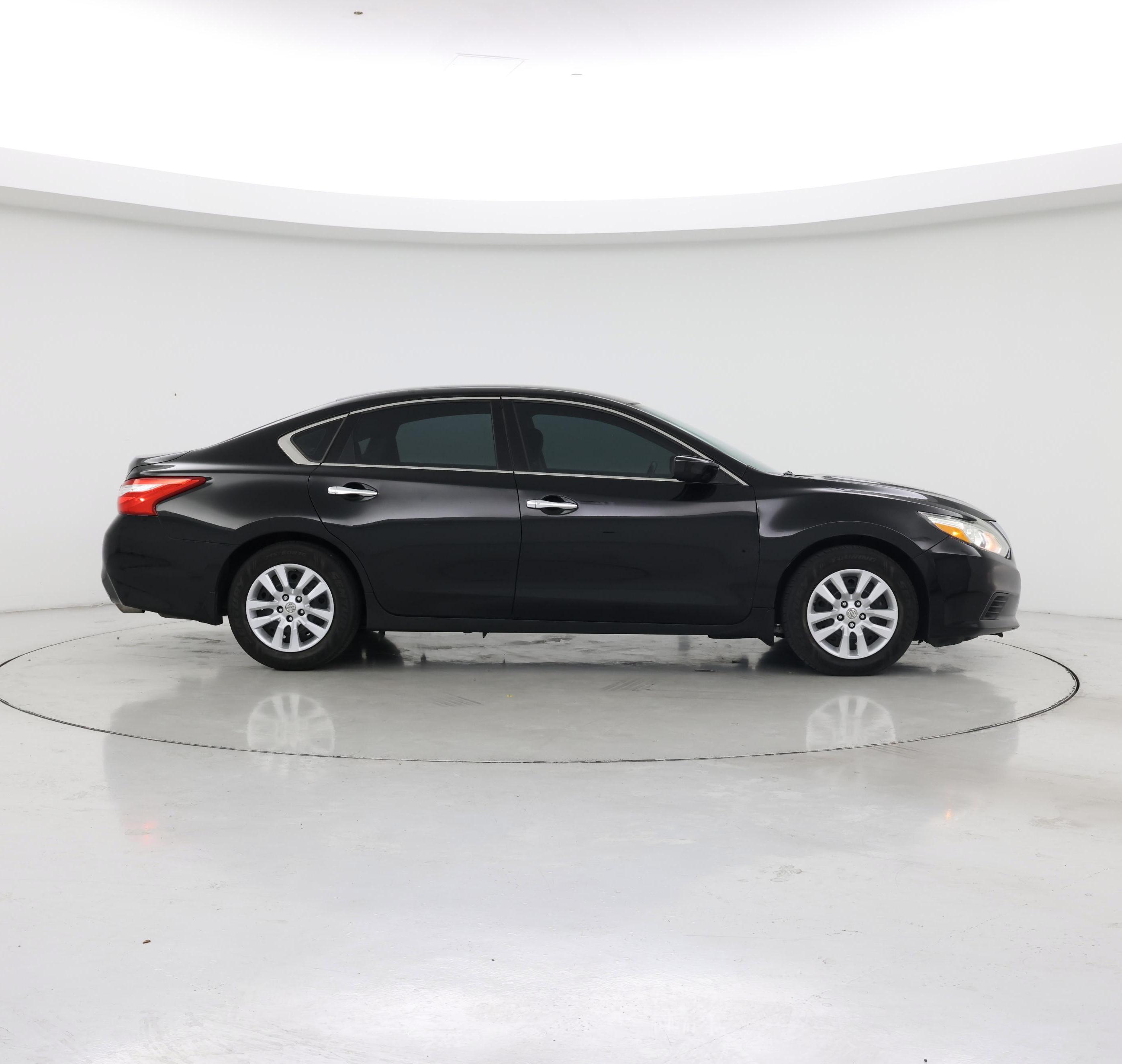 Thumbnail: 2016 Nissan Altima - 7