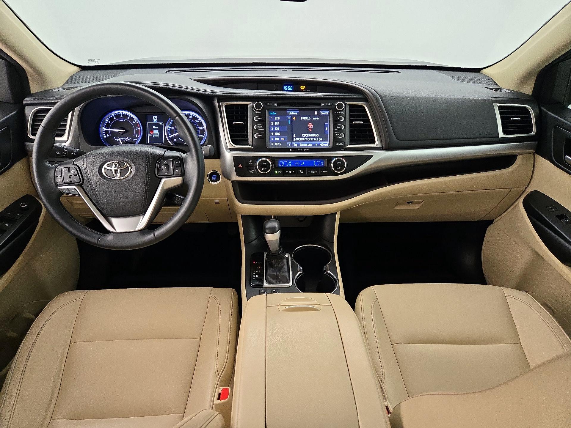 Thumbnail: 2016 Toyota Highlander - 9