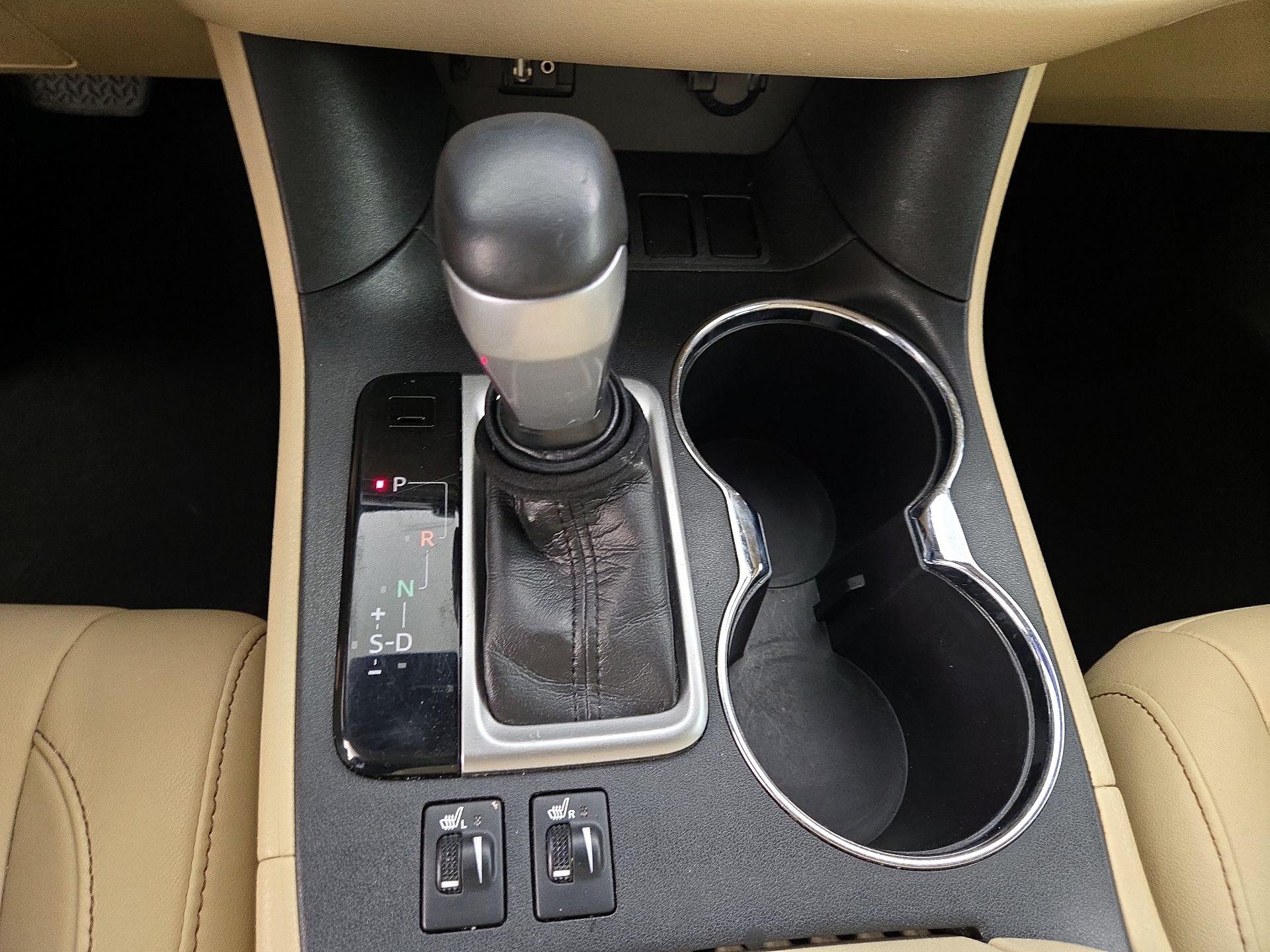 Thumbnail: 2016 Toyota Highlander - 18