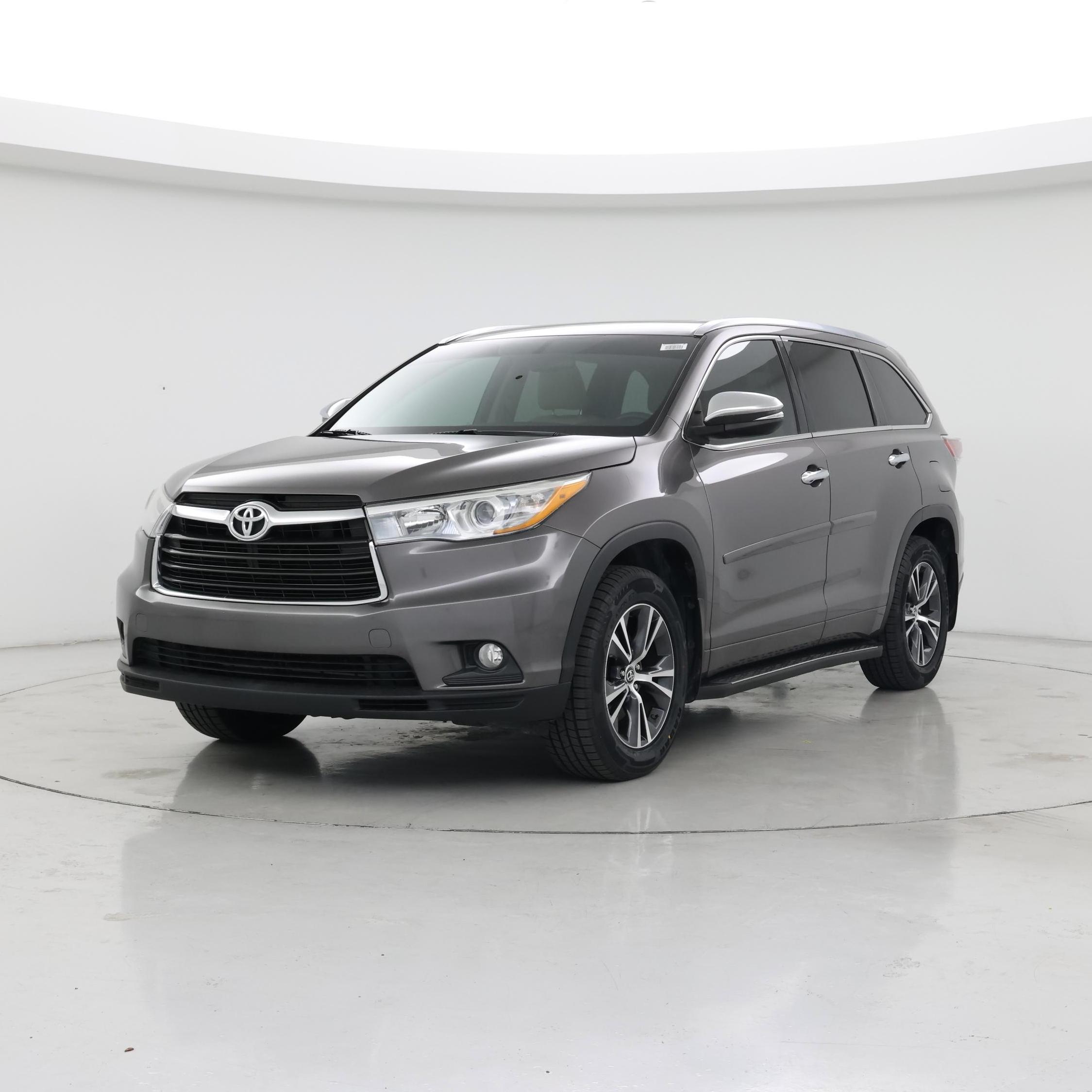 Thumbnail: 2016 Toyota Highlander - 4