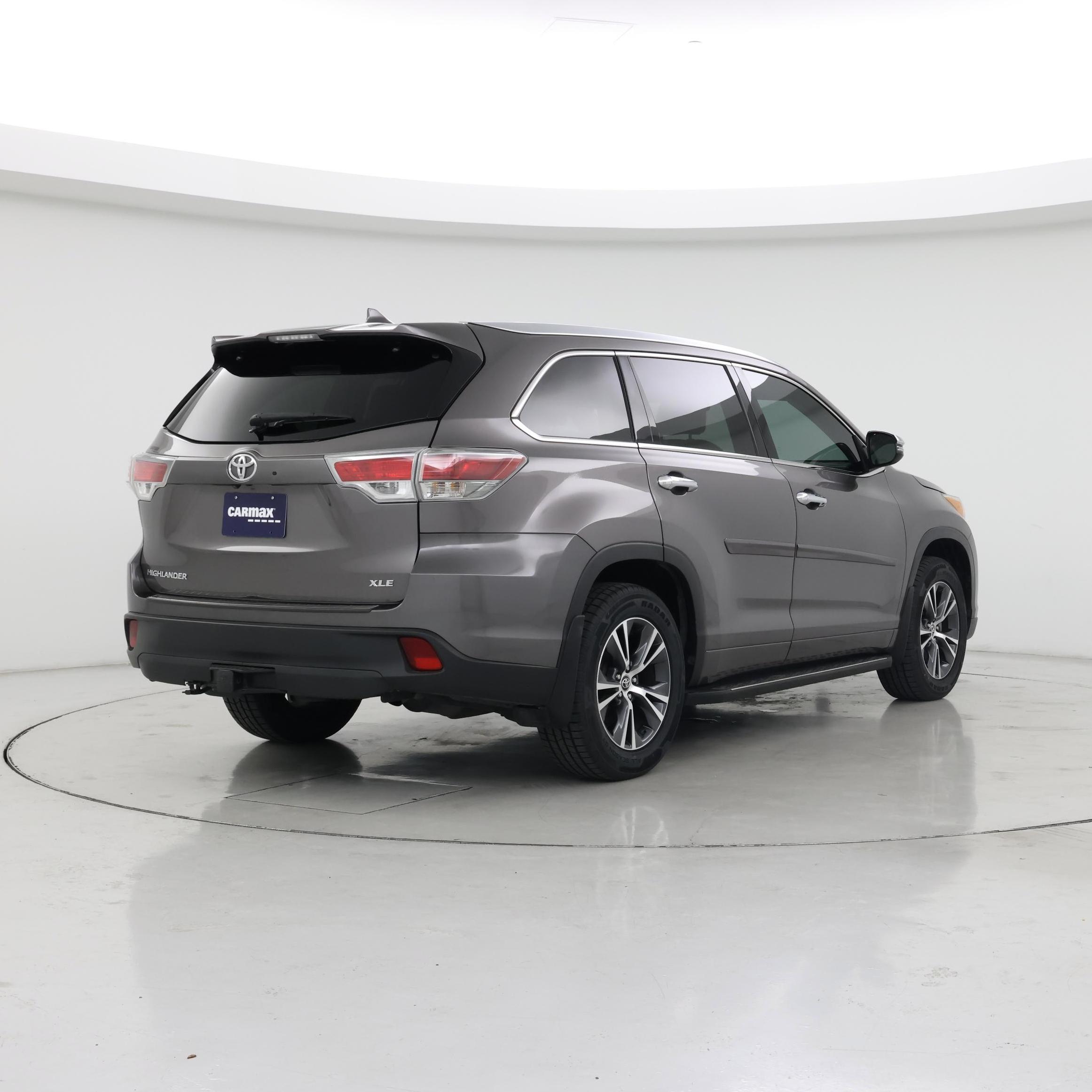Thumbnail: 2016 Toyota Highlander - 8