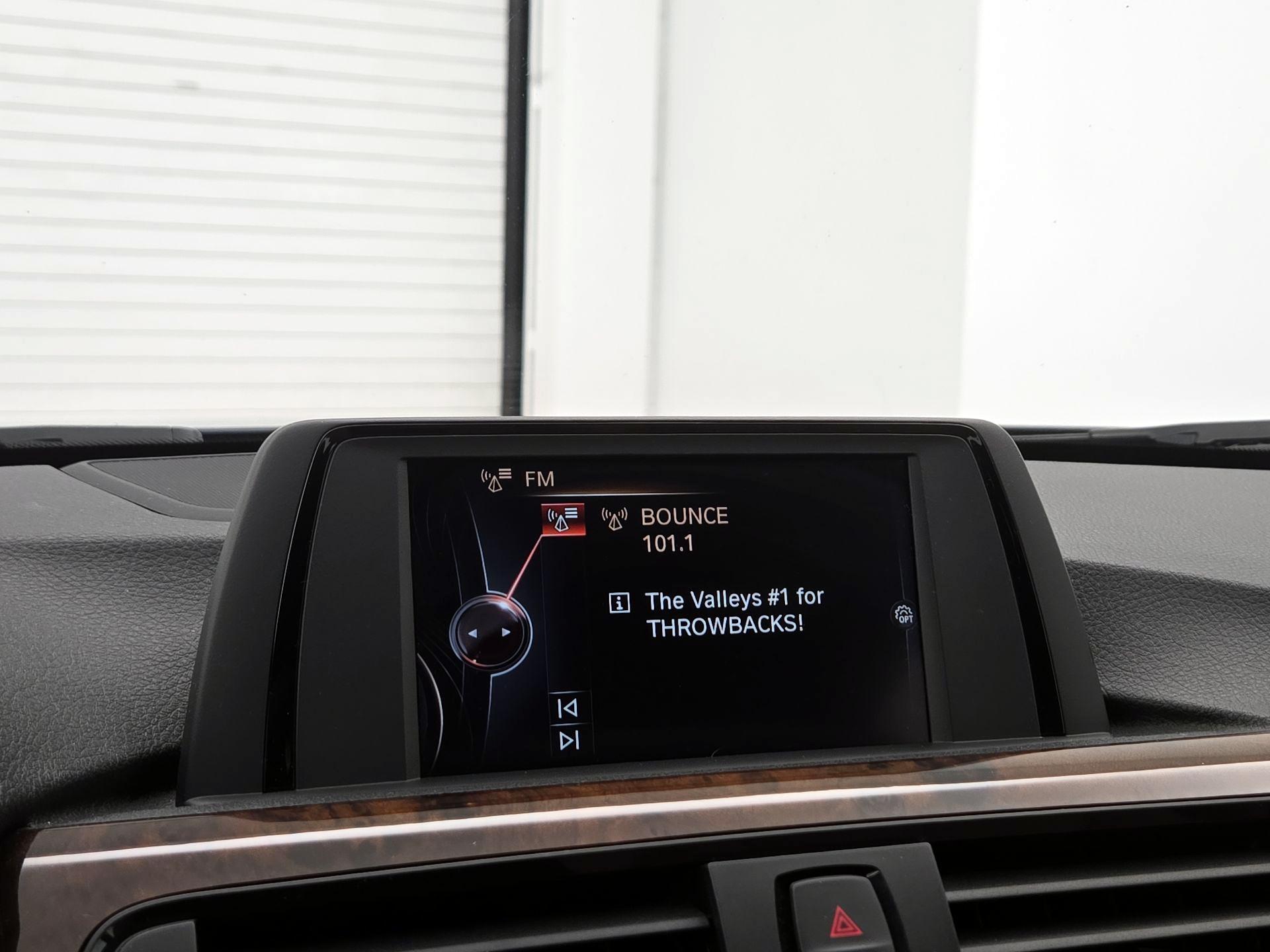 Thumbnail: 2015 BMW 3 Series - 15